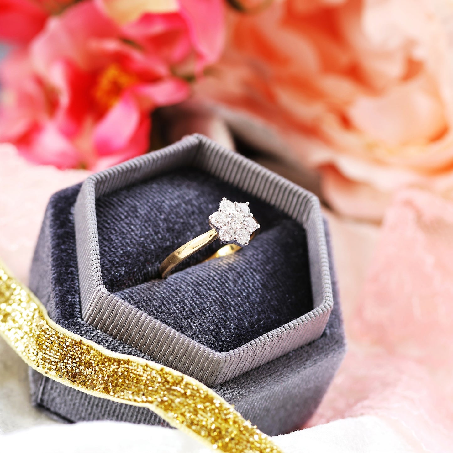D101-VINTAGE-DIAMOND-DIASY-CLUSTER-ENGAGEMENT-RING-04