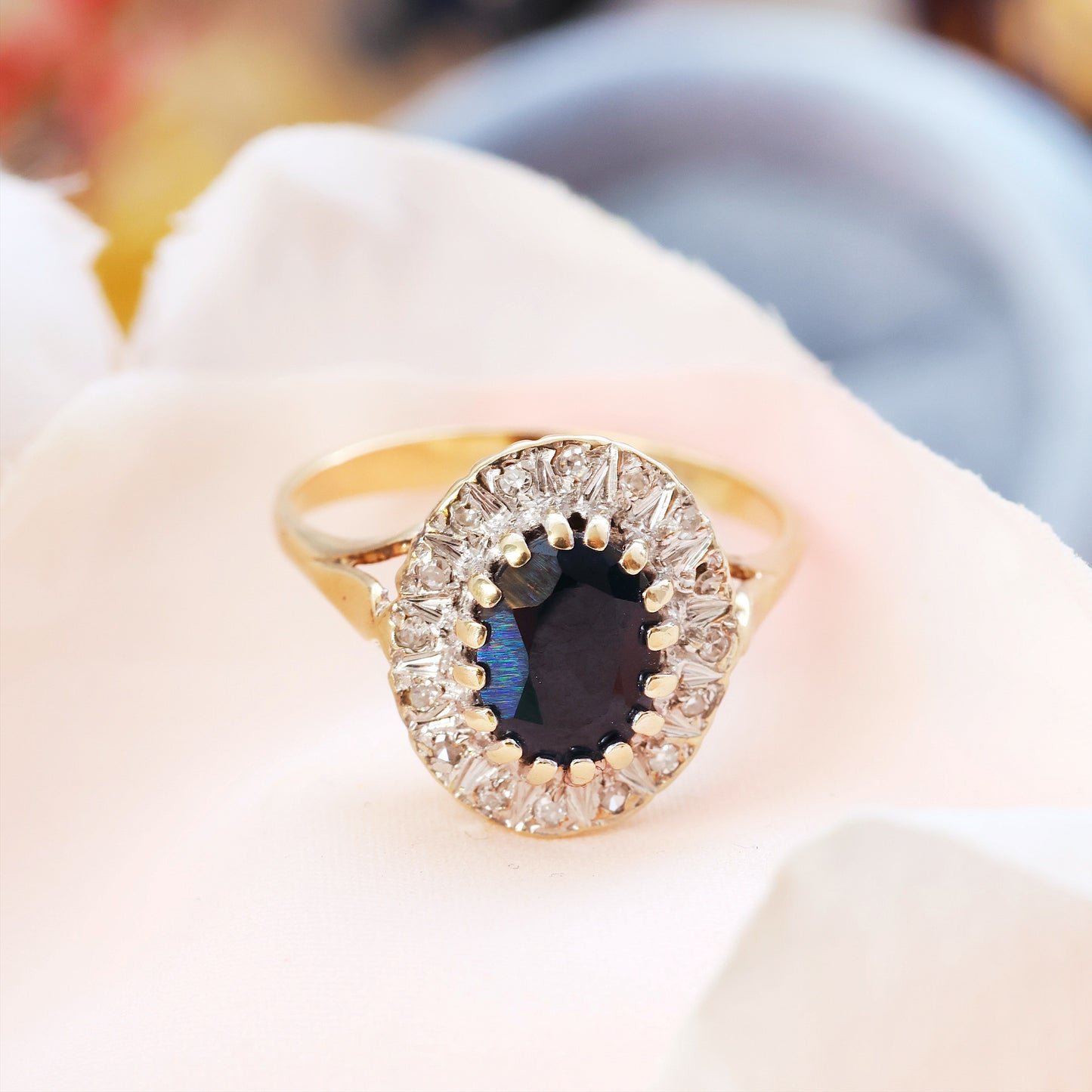 D104-VINTAGE-AUSTRALIAN-SAPPHIRE-CLUSTER-RING-ENGAGEMENT-RING-GOLD-04