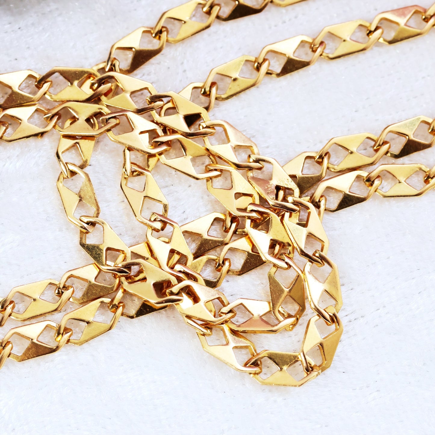 A Slinky Retro Link 18ct Gold Chain Necklace