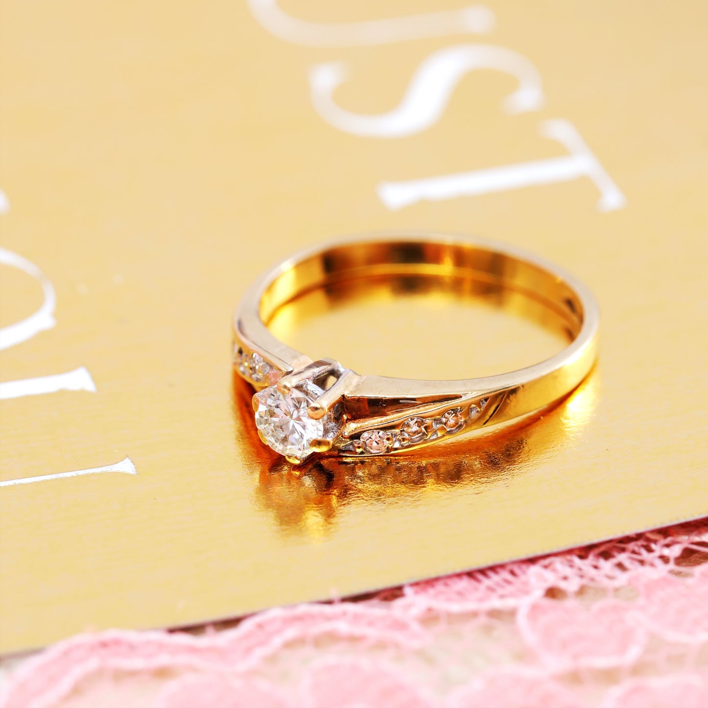 D117-VINTAGE-DIAMOND-1980-SOLITAIRE-9CT-YELLOW-GOLD-RING