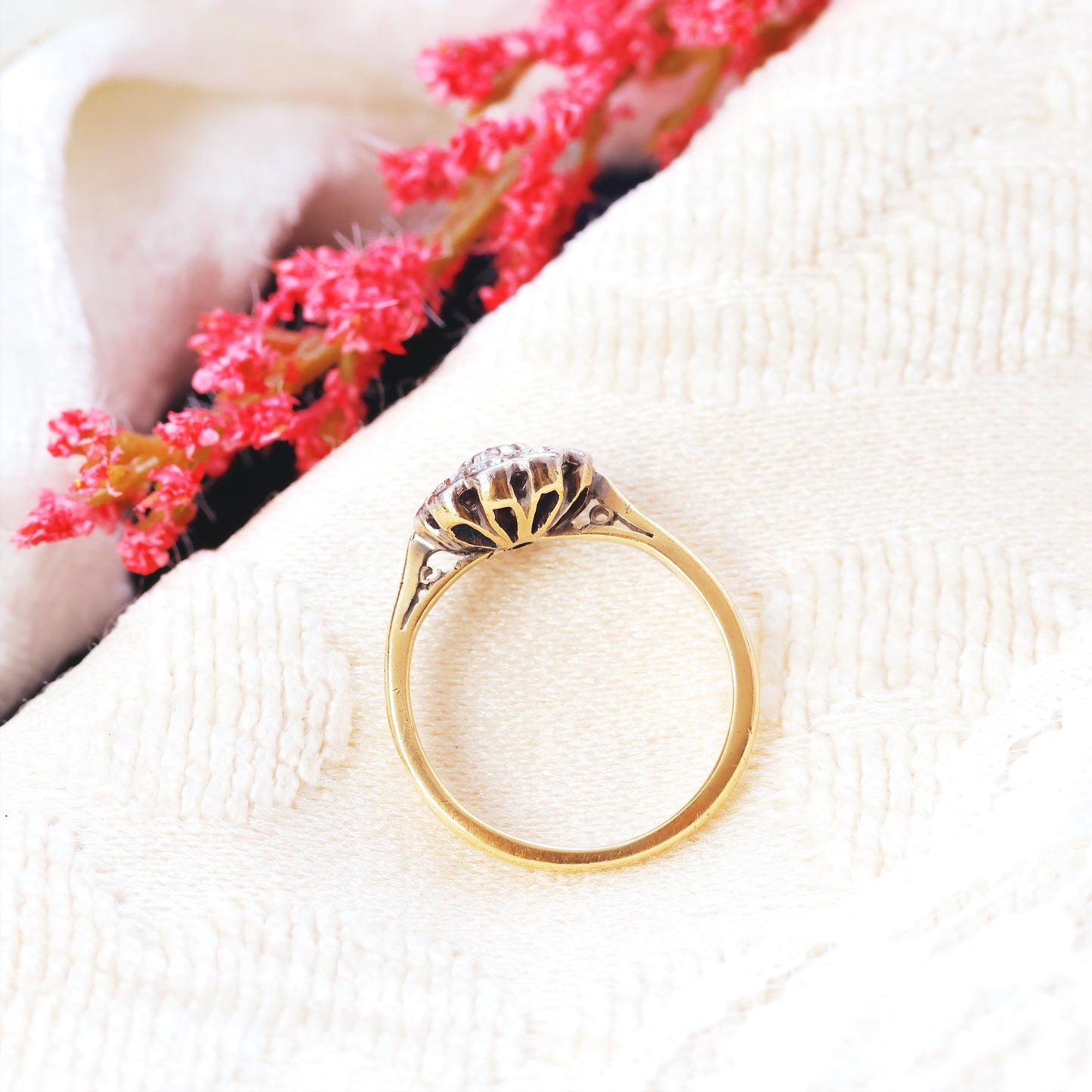 Vintage 1960's Diamond Daisy Cluster Ring