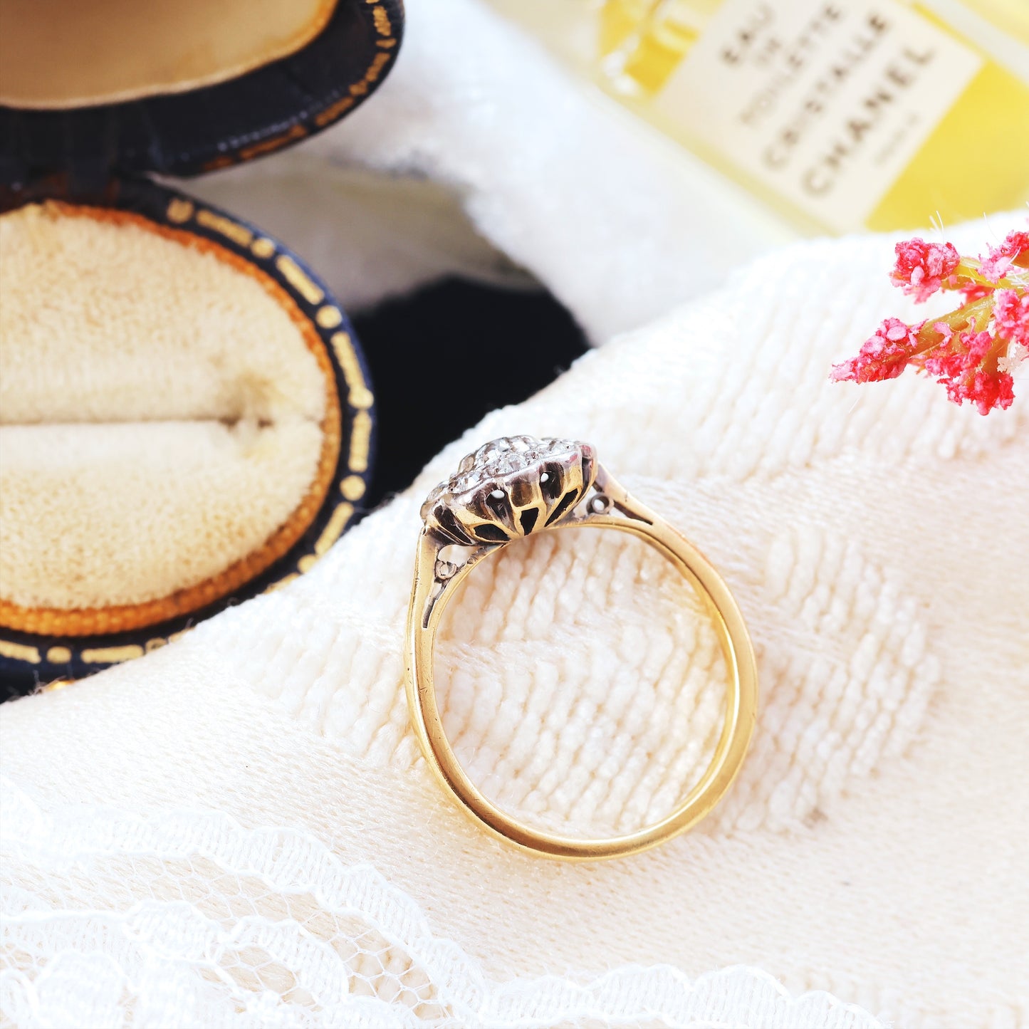 Vintage 1960's Diamond Daisy Cluster Ring