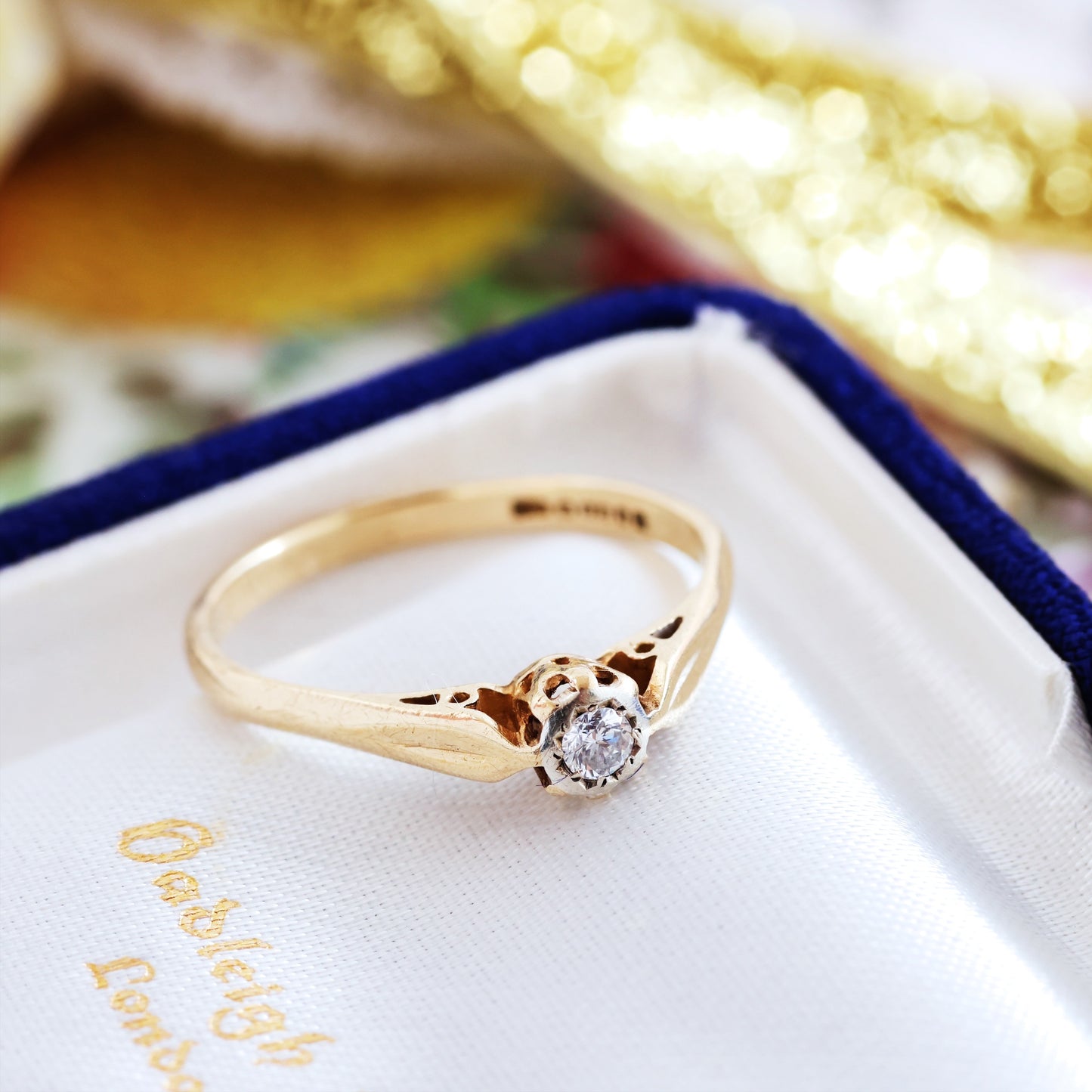 D119-1983-VINTAGE-DIAMOND-SOLITAIRE-ENGAGEMENT-9CT-YELLOW-GOLD-RING-01