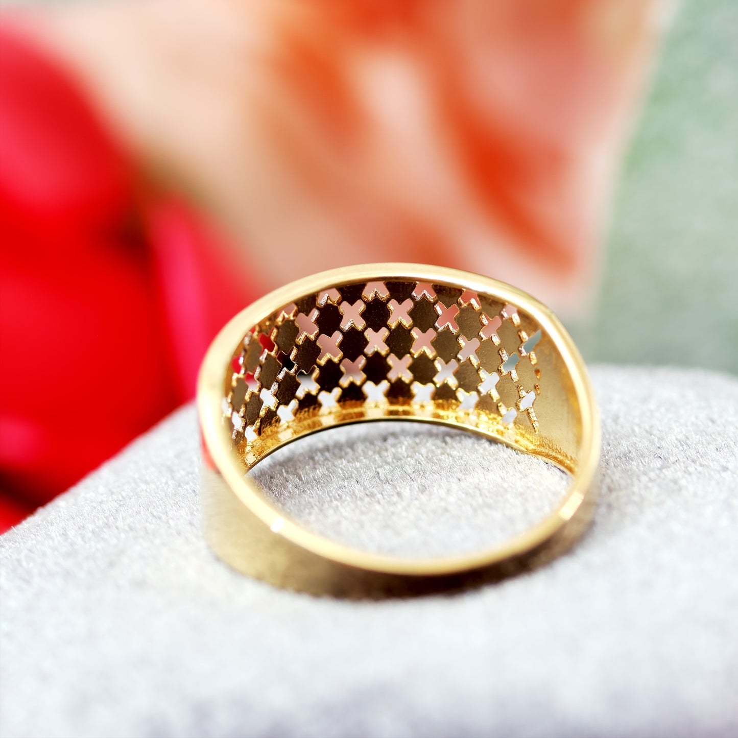 A Stylish 1970’s Italian 10ct Gold Band Ring