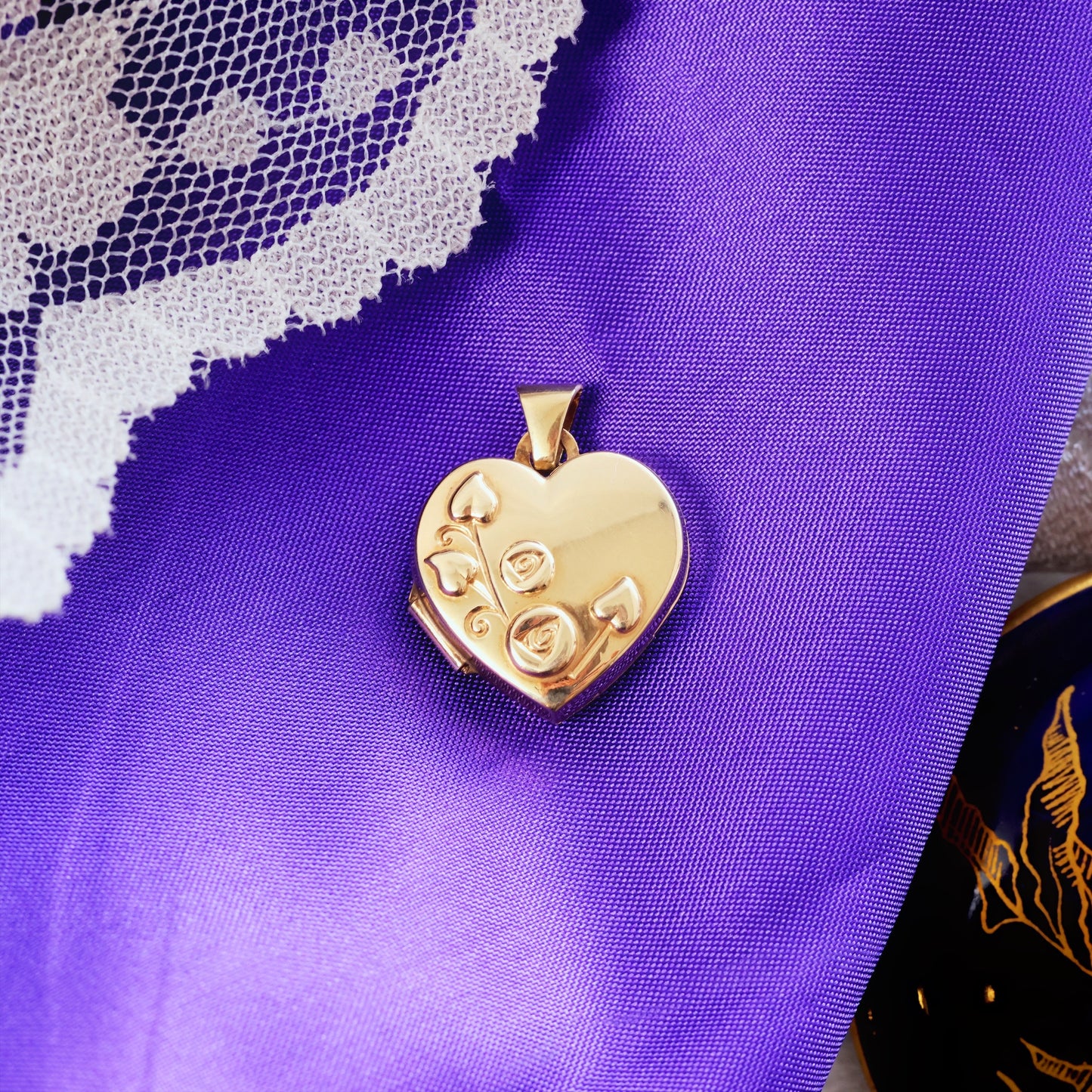 Darling Rose Embossed Gold Locket
