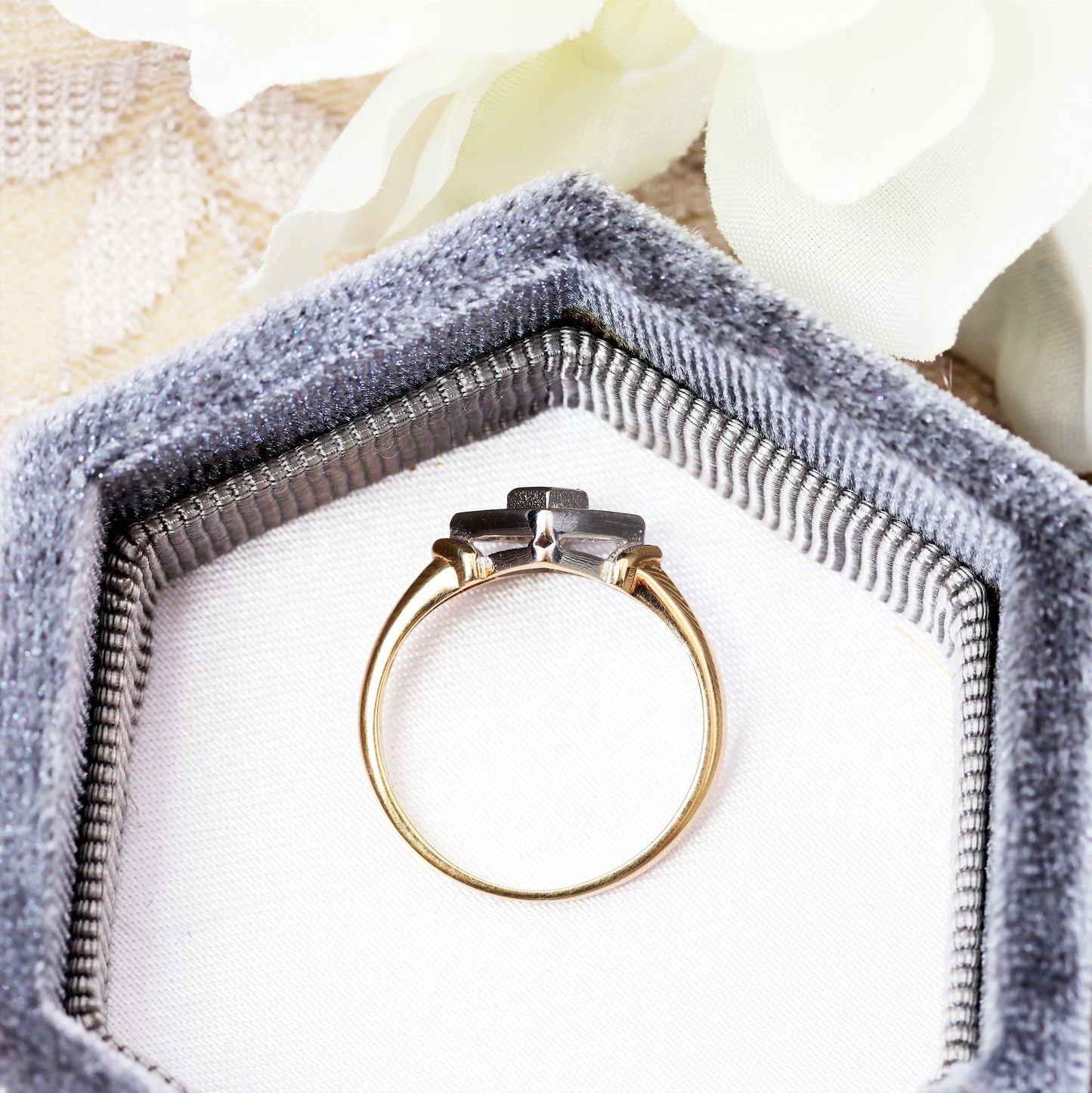 Pretty Vintage Diamond Cluster Ring