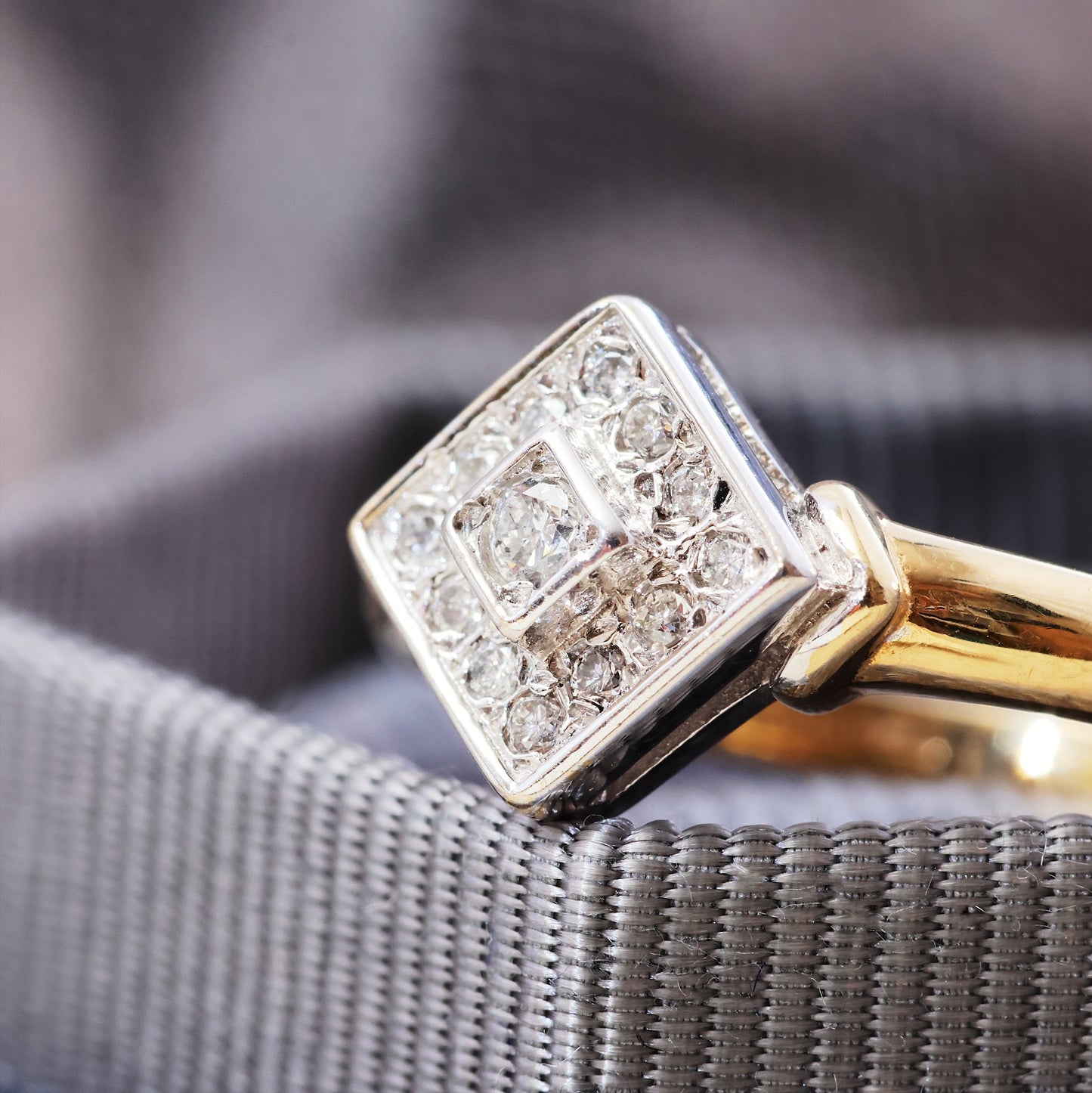 D131-VINTAGE-DIAMOND-CLUSTER-GOLD-ENGAGEMENT-RING-02