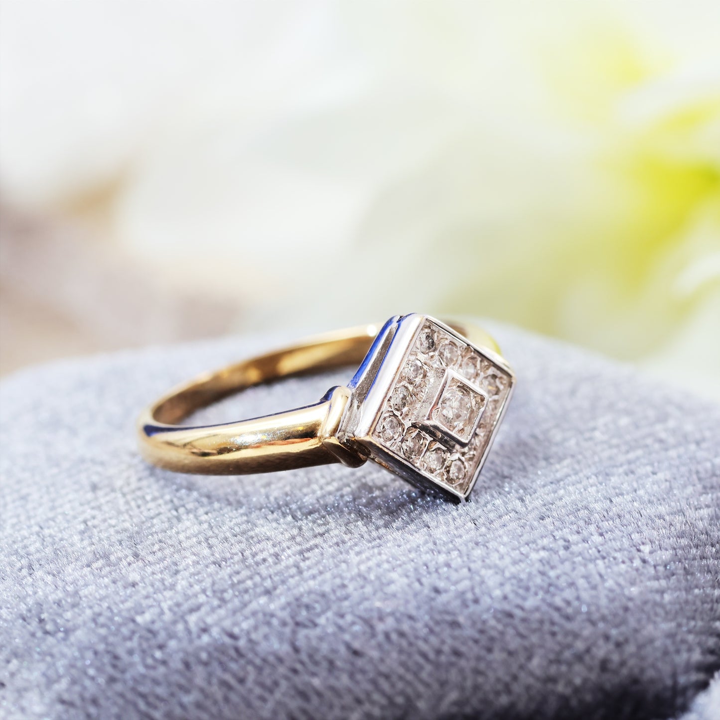 Pretty Vintage Diamond Cluster Ring