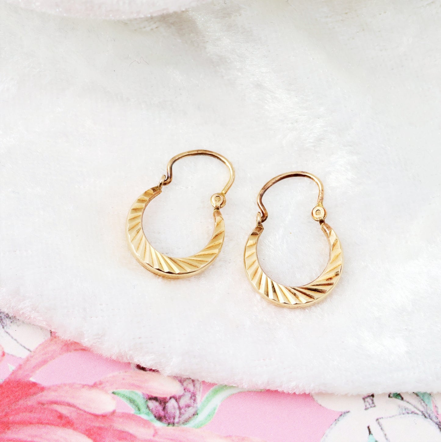 Vintage Date 1966 9ct Gold Hoop Earrings