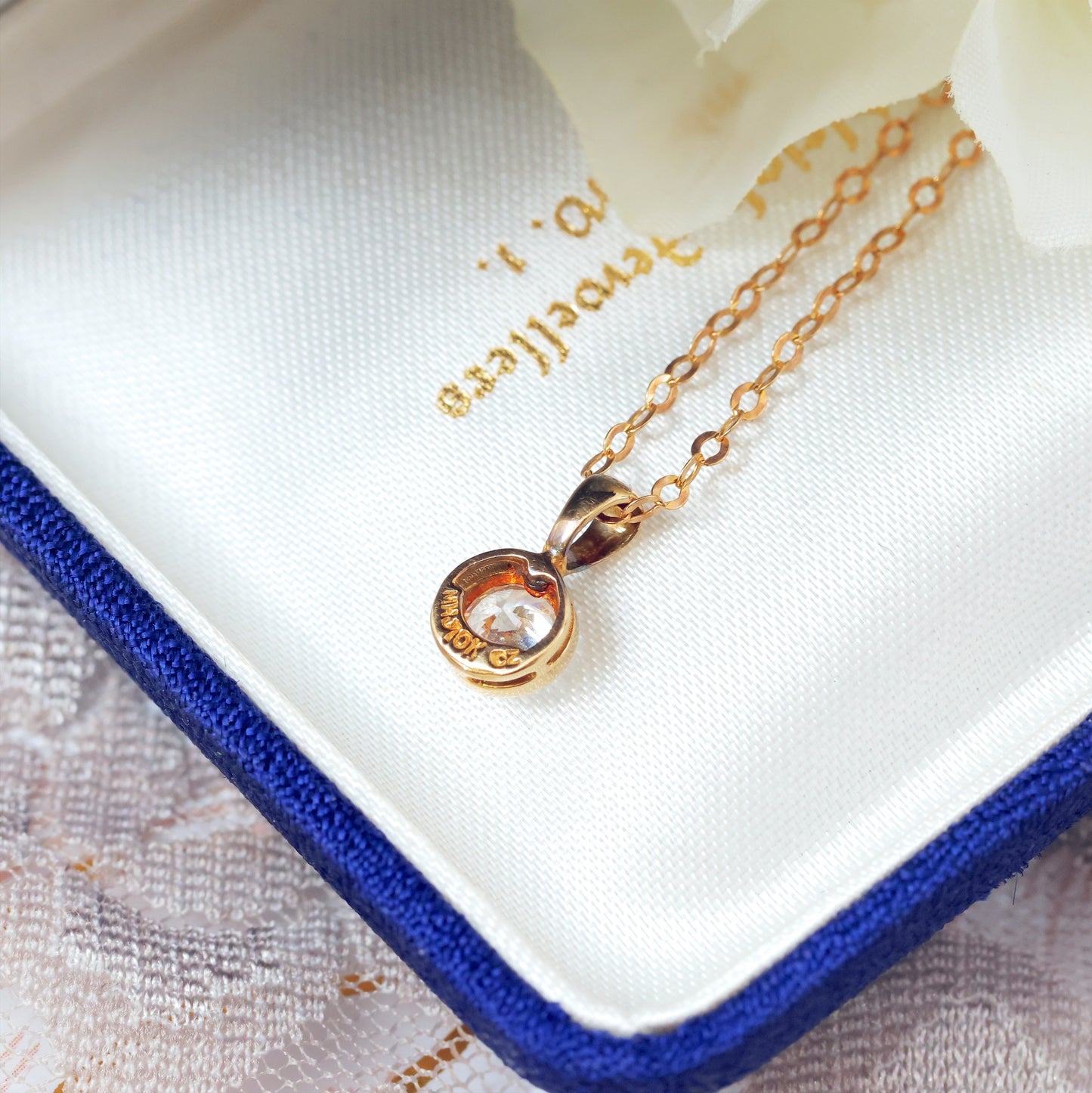 Classic 9ct Gold & Cubic Zirconia Solitaire Pendant Necklace