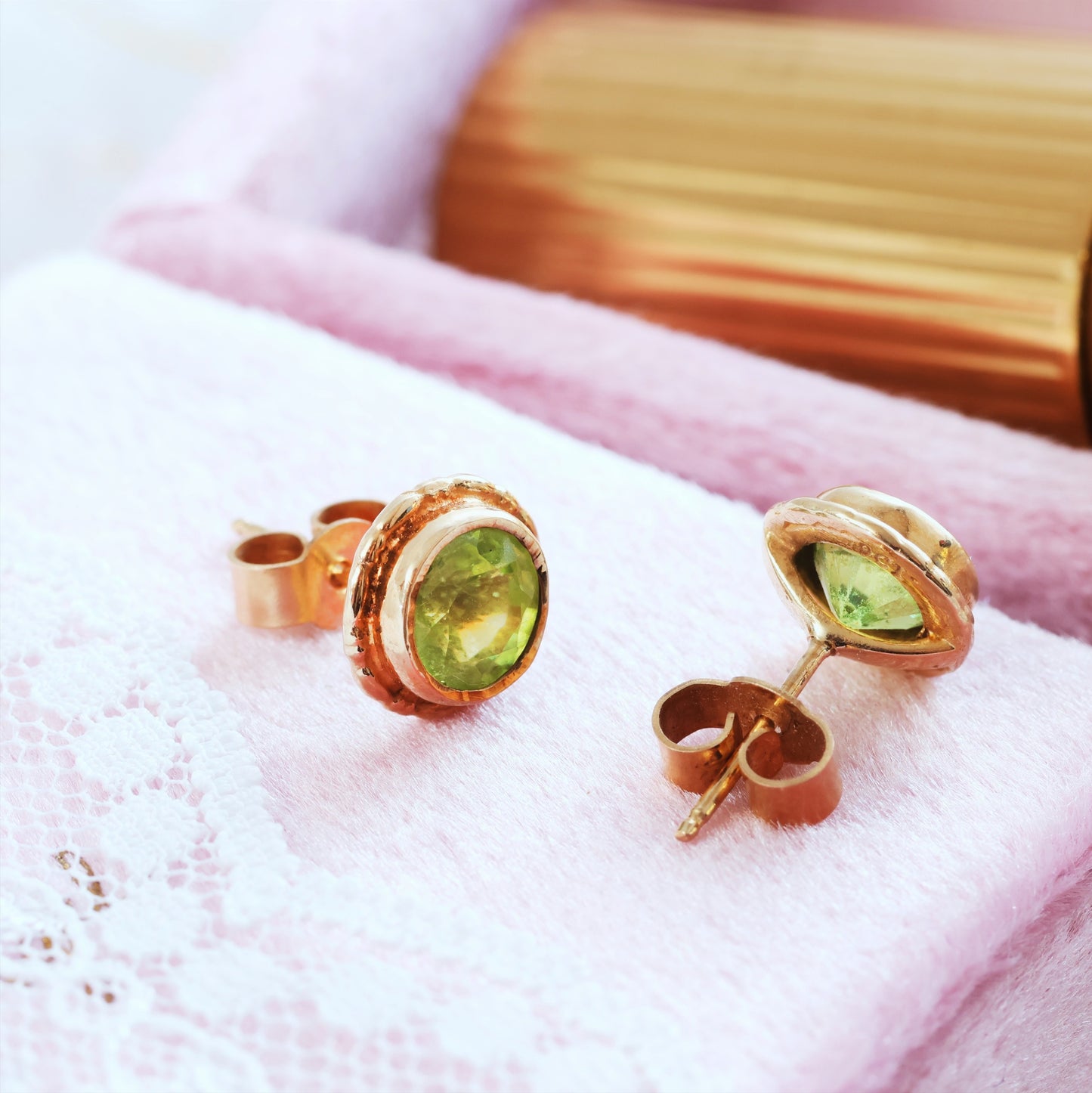 Vintage Zingy Peridot & 9ct Gold Stud Earrings