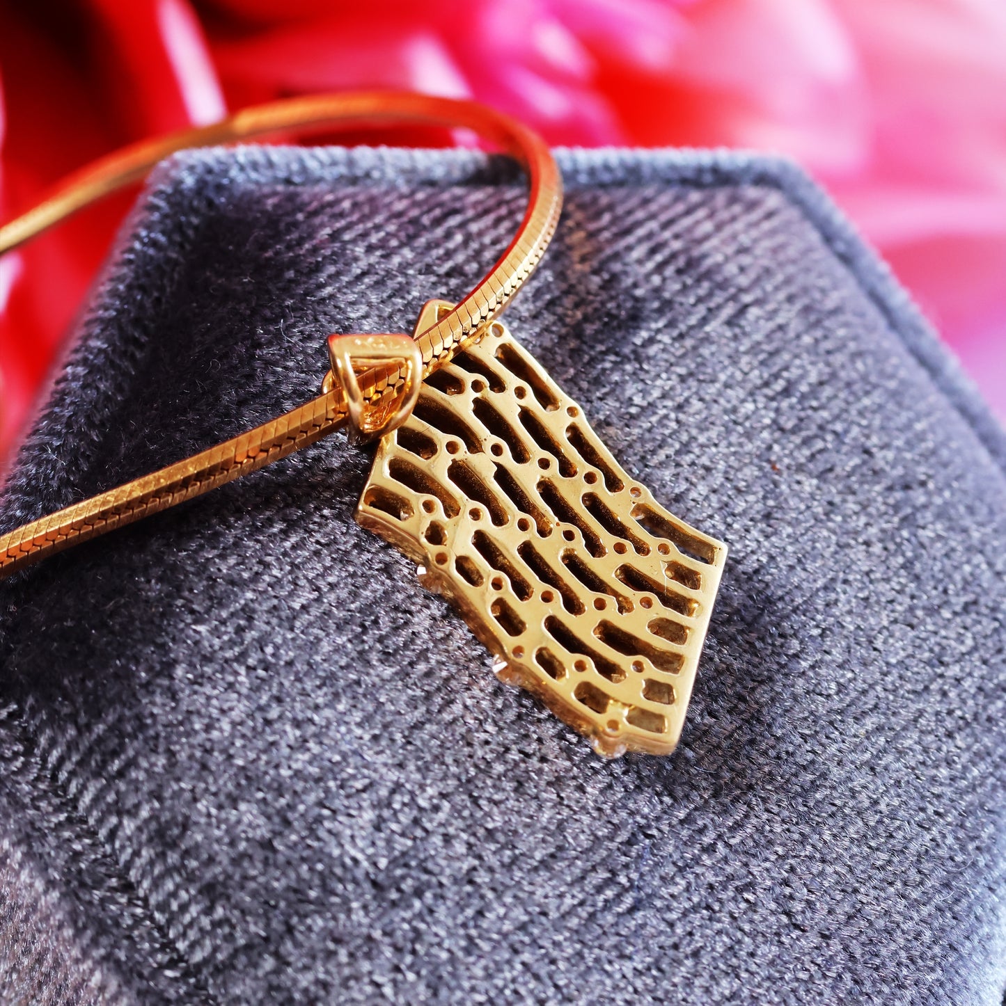 1970's Vintage 18ct Gold Half Carat Diamond Pendant