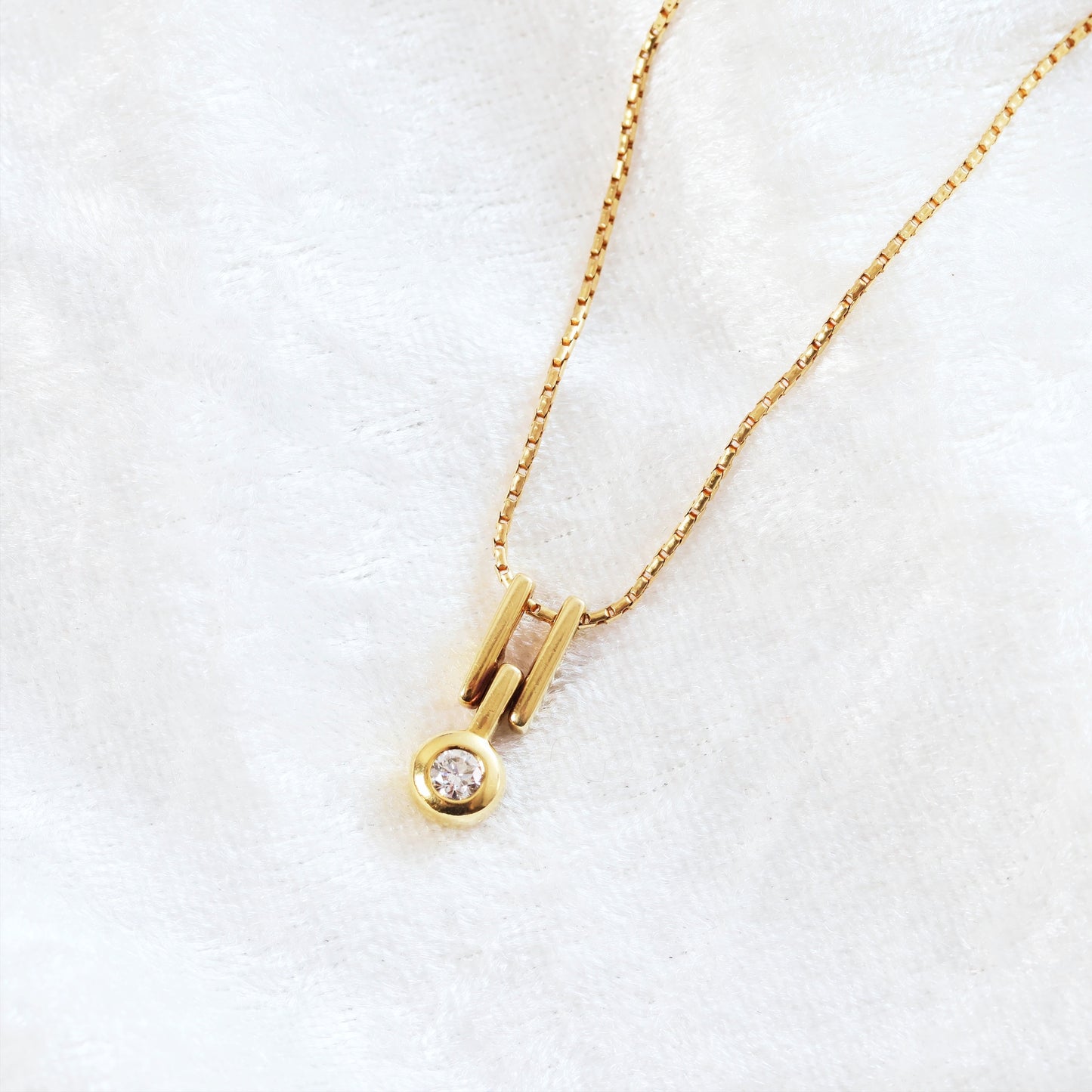 Retro Sexy Vintage 1970's Diamond Pendant & Snake Chain