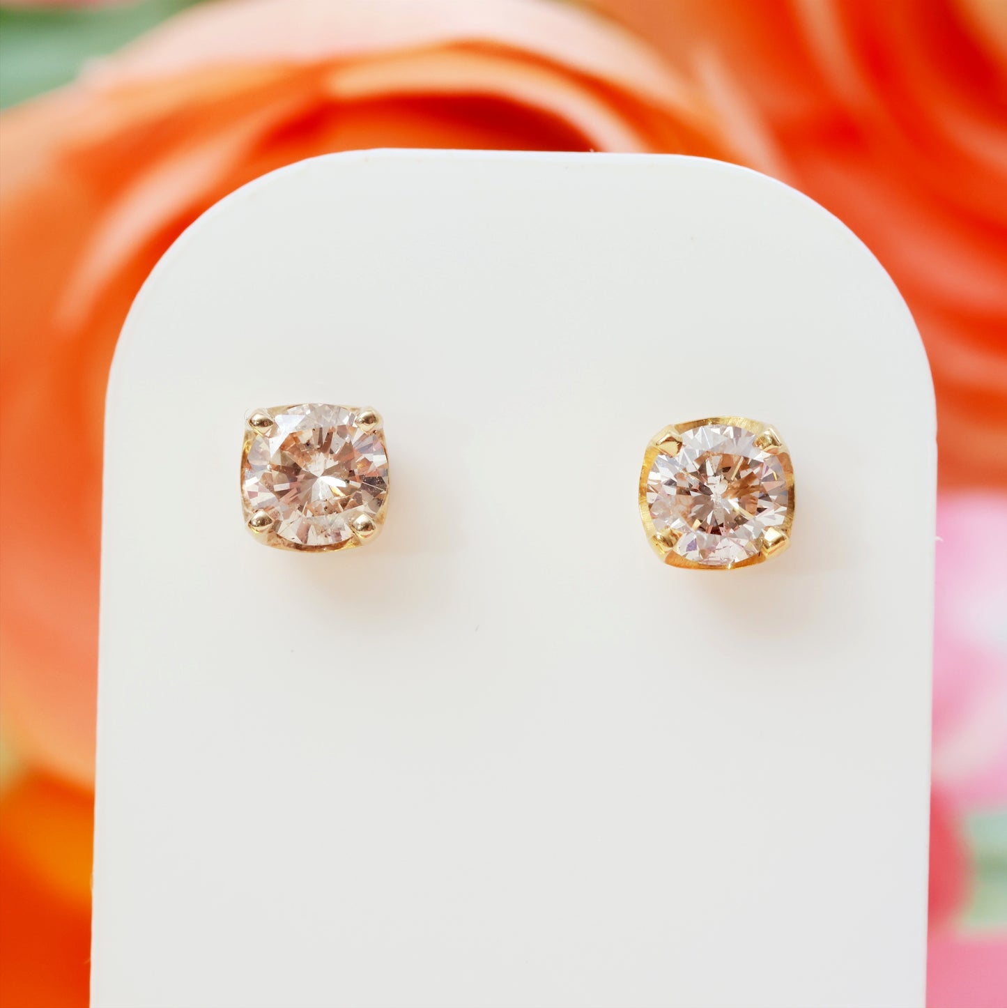 Sophisticated One Carat Diamond Stud Earrings