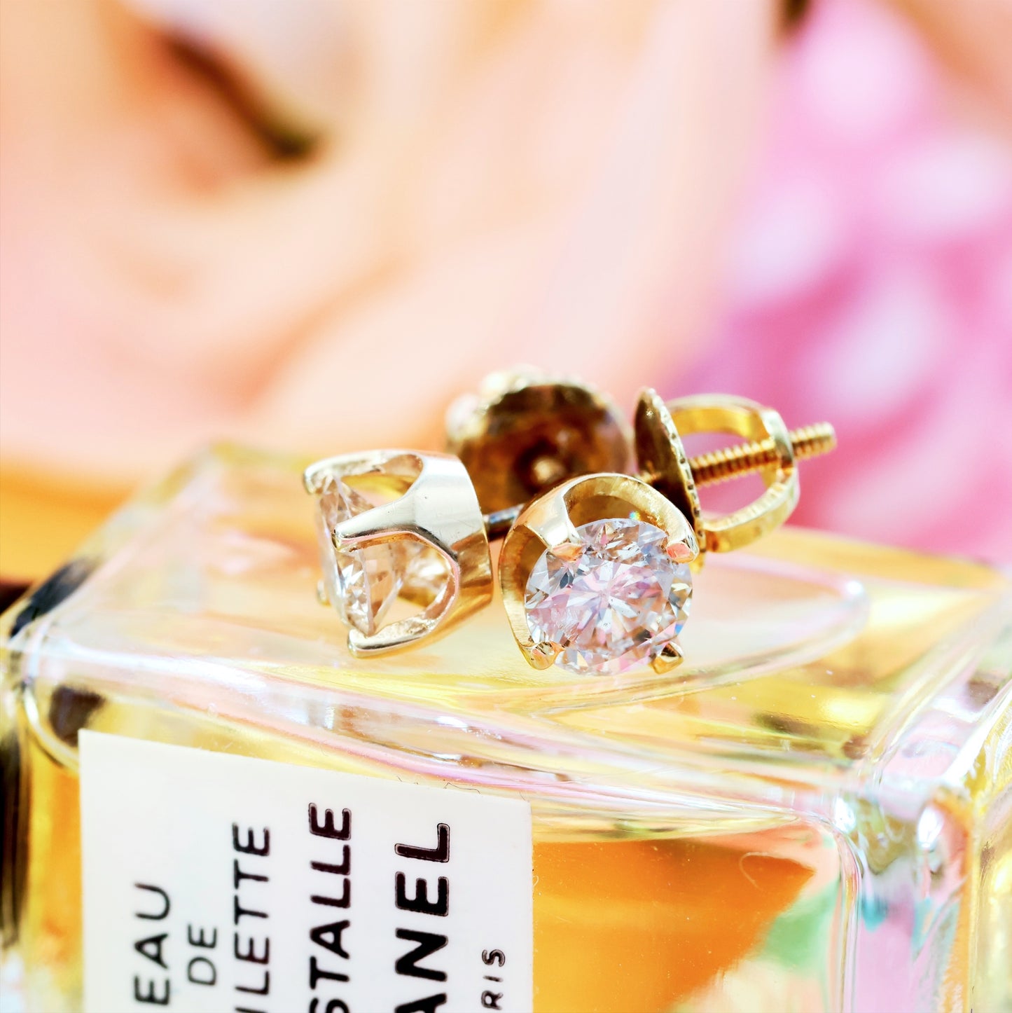 Sophisticated One Carat Diamond Stud Earrings