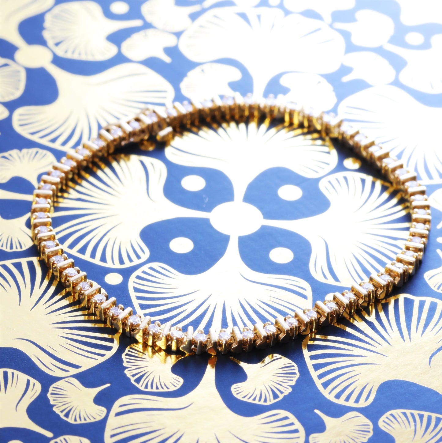 Vintage Chic 18ct Gold & Diamond Line Bracelet