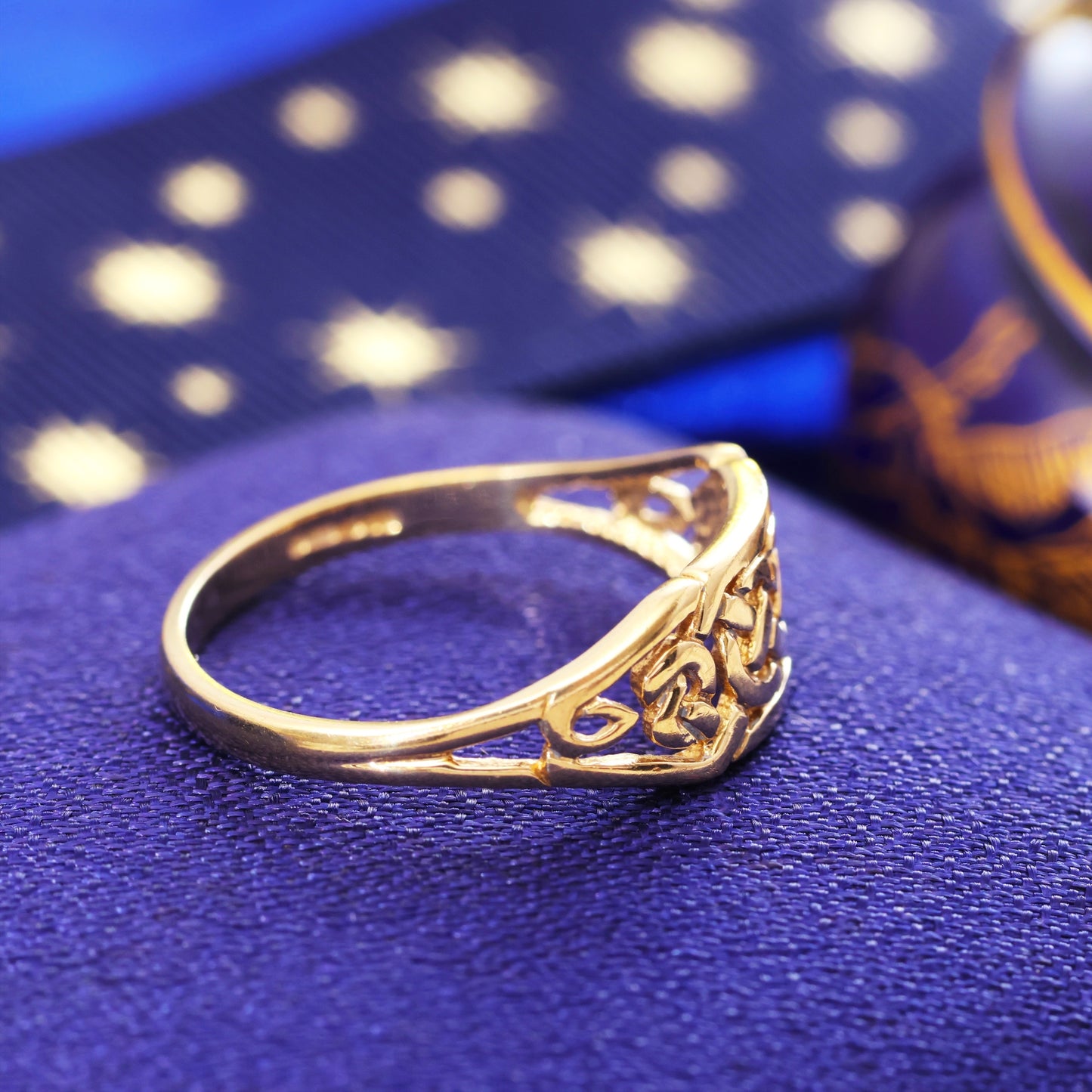 Vintage 9ct Gold Celtic Knot Ring