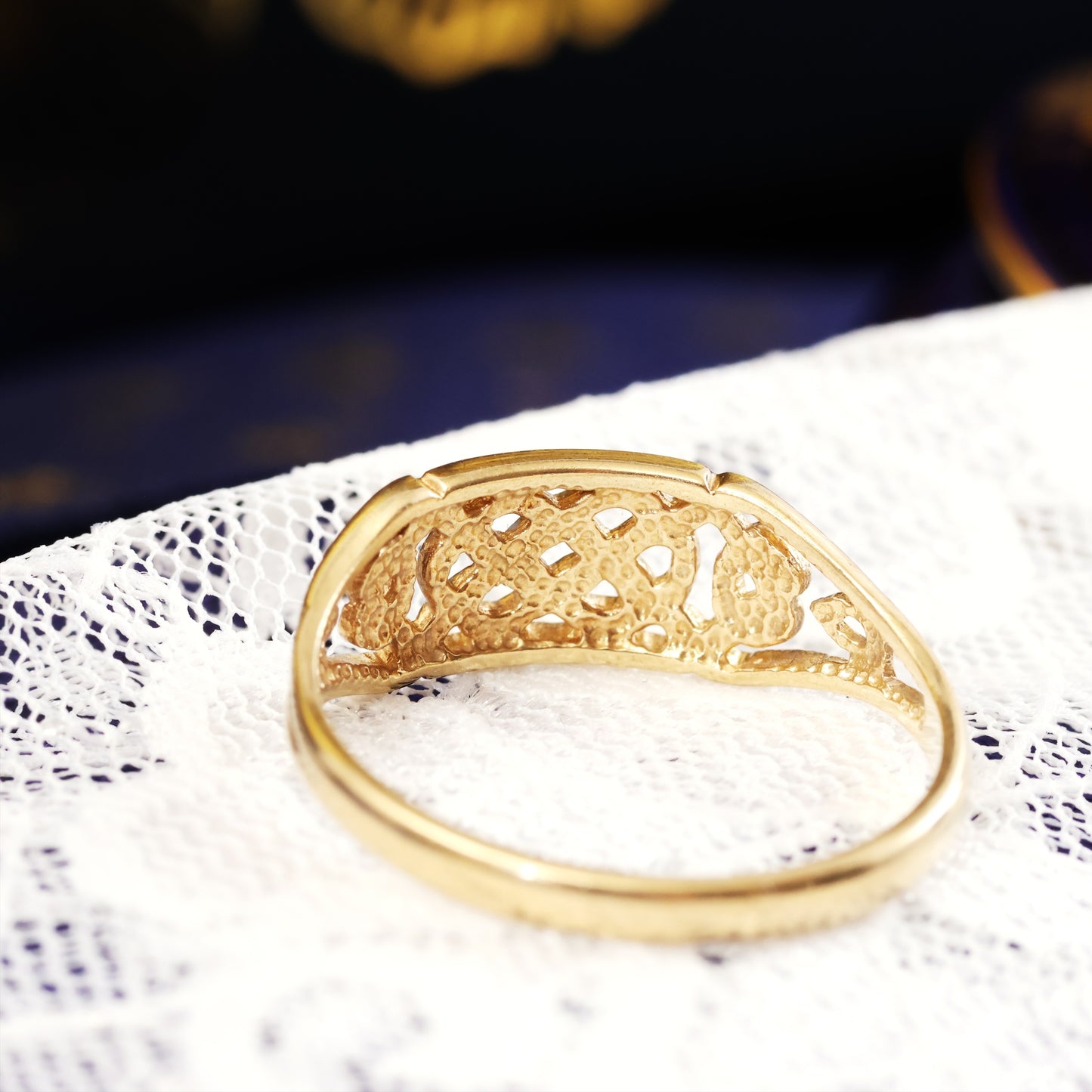 Vintage 9ct Gold Celtic Knot Ring