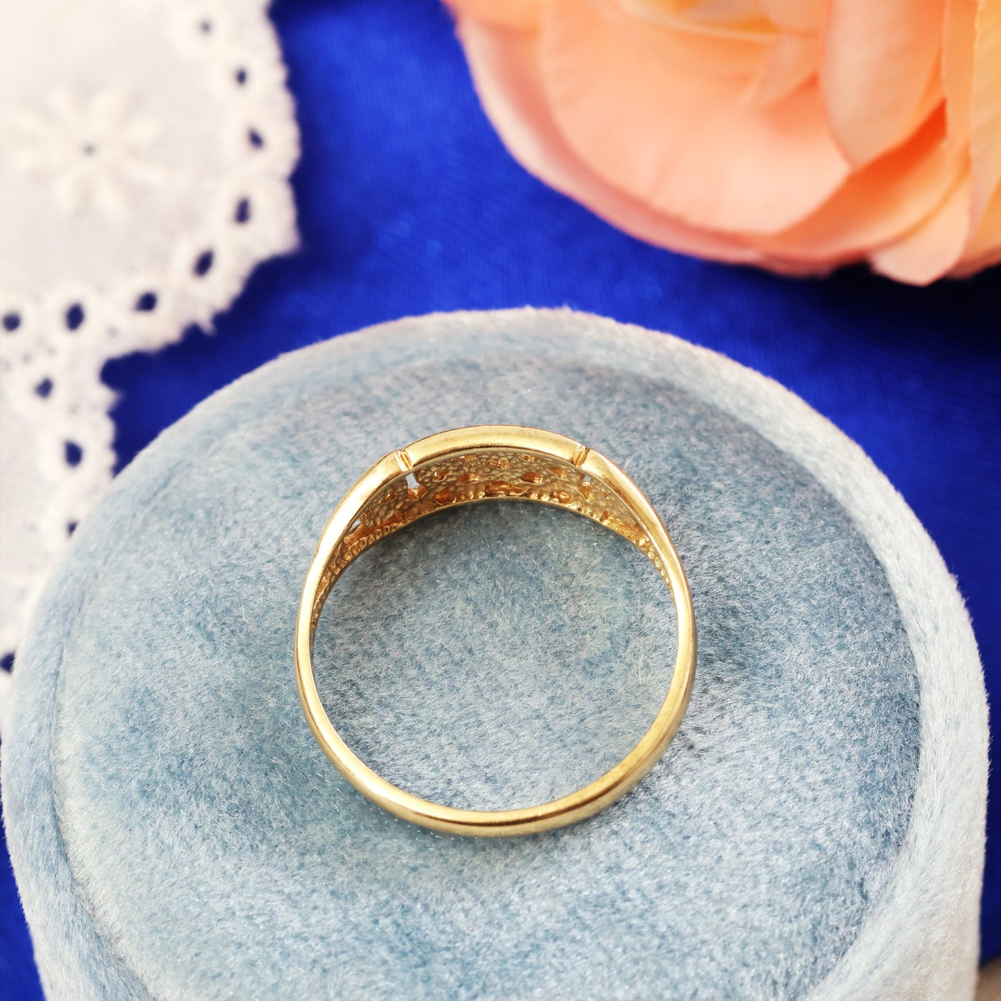 Vintage 9ct Gold Celtic Knot Ring
