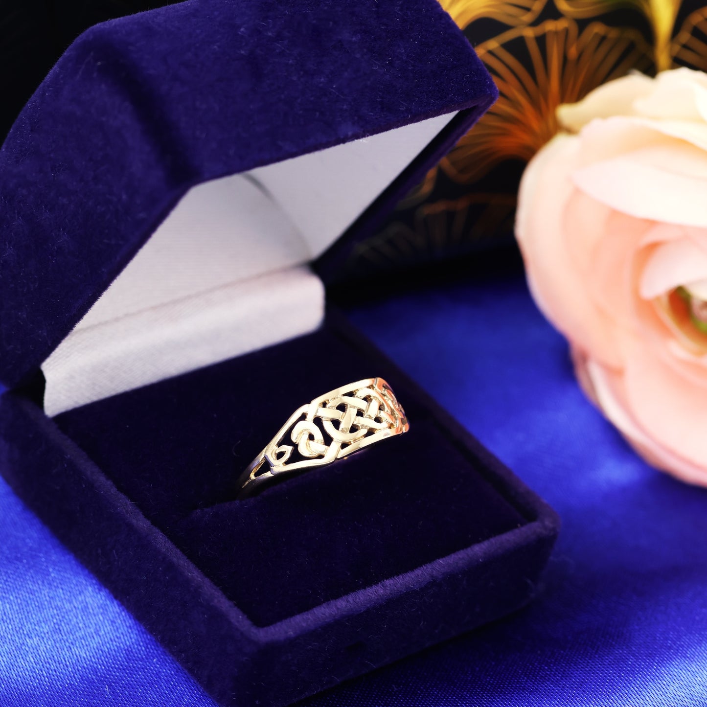 D148-VINTAGE-YELLOW-GOLD-9CT-CELTIC-KNOT-RING