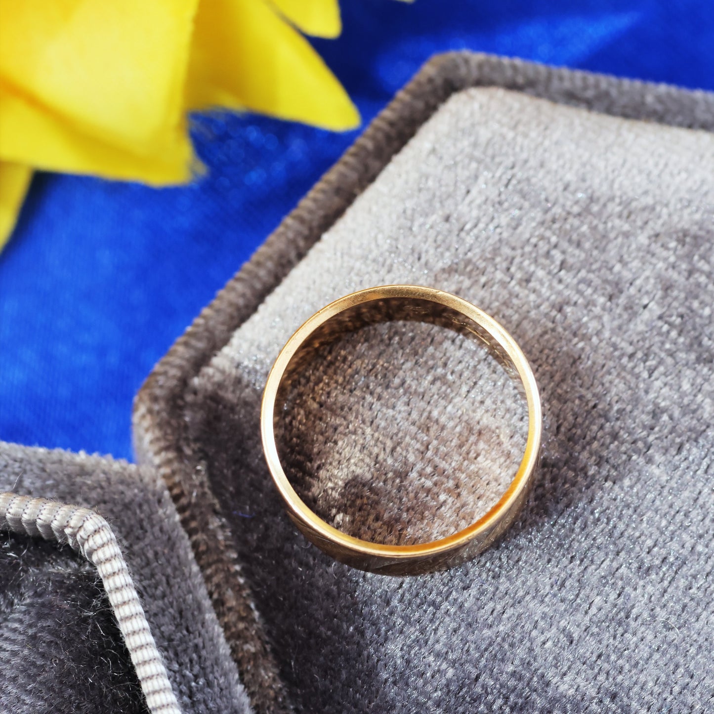 Vintage Date 1963 9ct Gold Band Ring