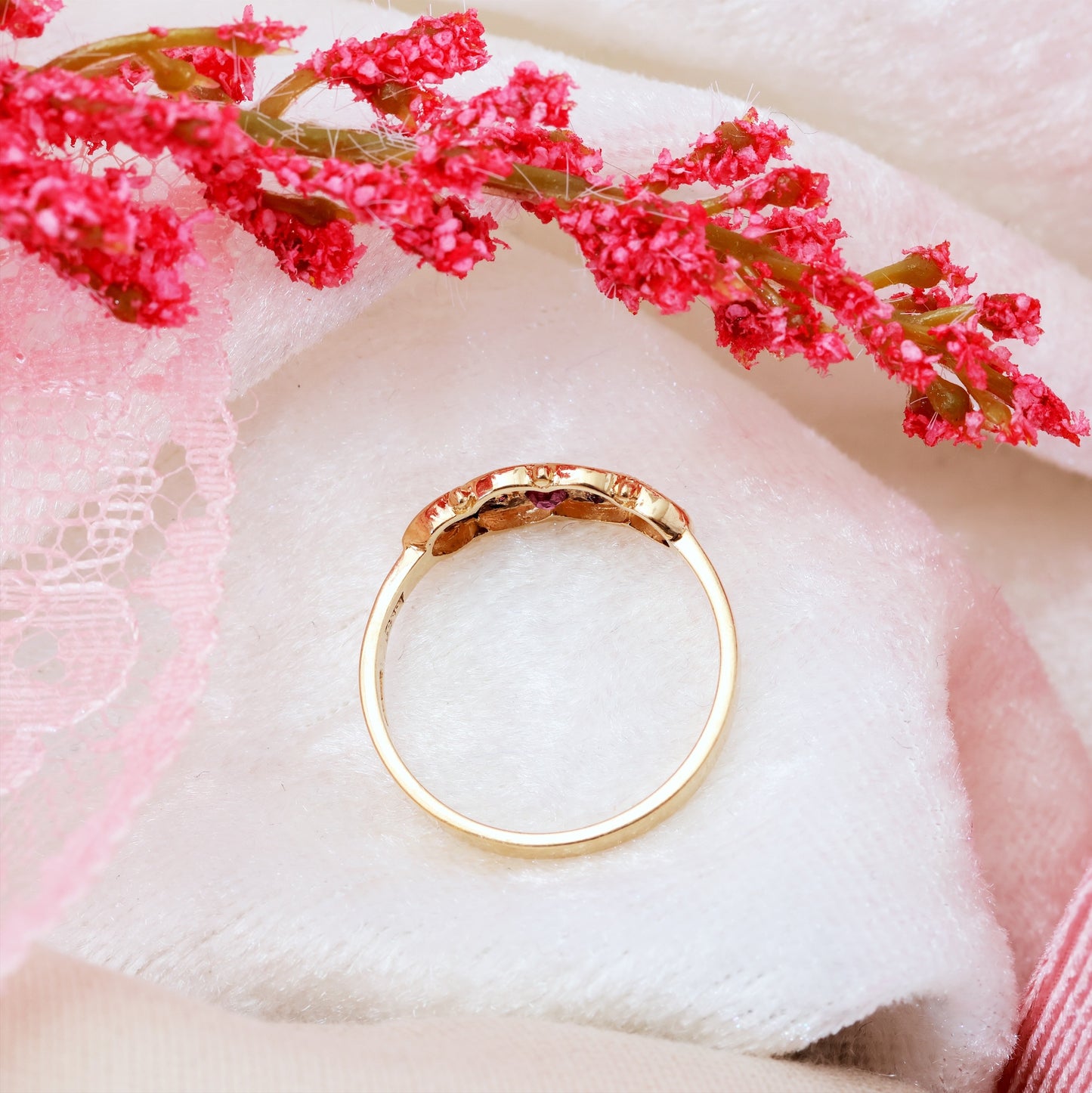Pretty Vintage Date 1996 Ruby Ring