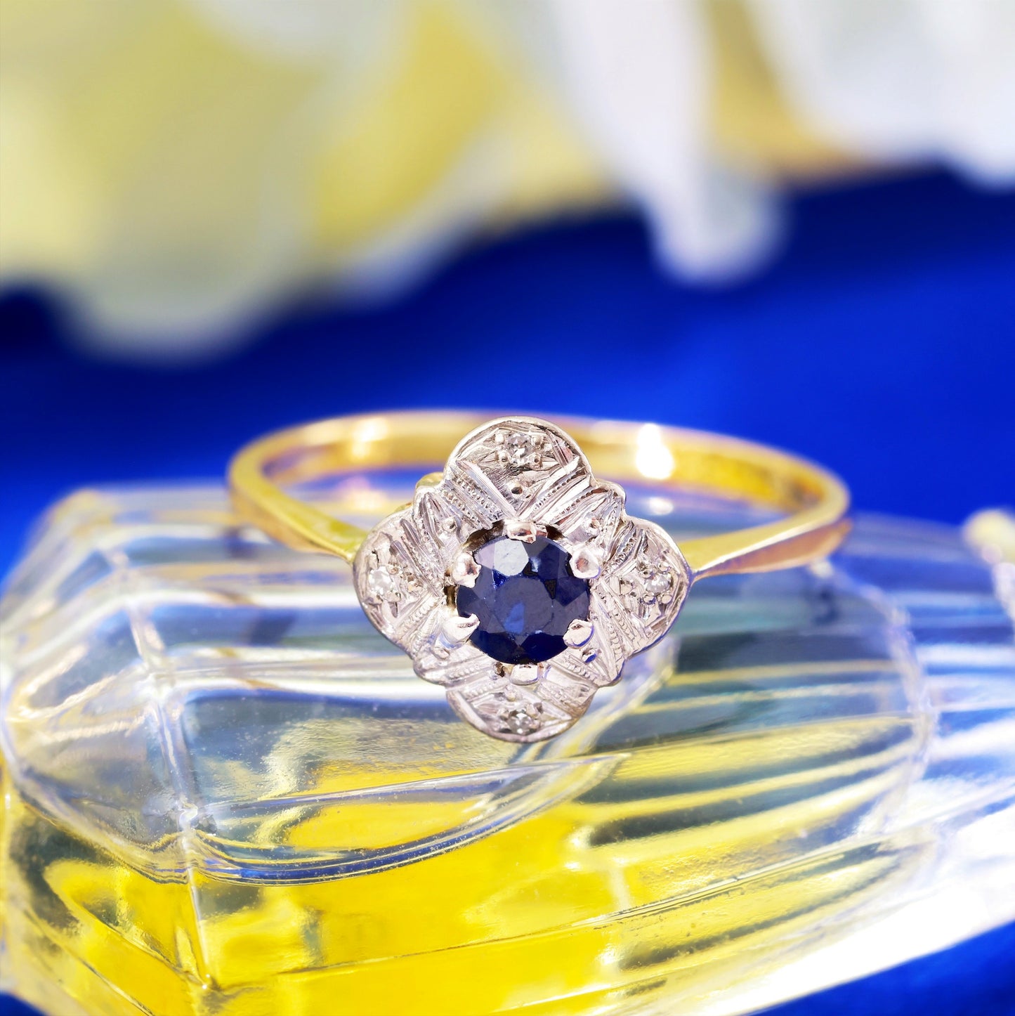 D155-VINTAGE-ART-DECO-DIAMOND-SAPPHIRE-CLUSTER-GOLD-RING-08