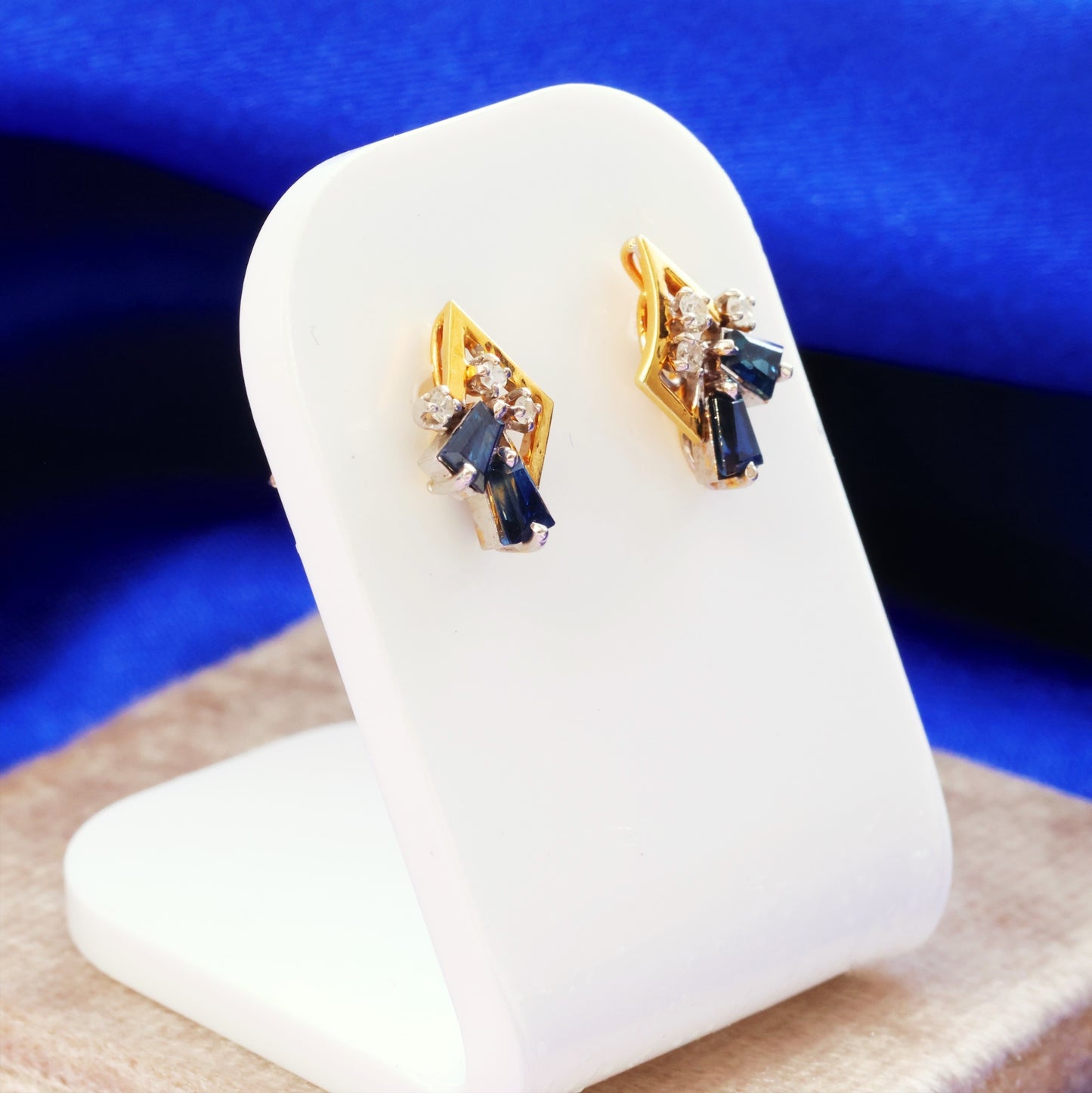 D159-VINTAGE-RETRO-SAPPHIRE-DIAMOND-EARRINGS-ASYMMETRIC-FASHON-14CT-YELLOW-GOLD-MIDNIGHT-BLUE-STUD-EARRING