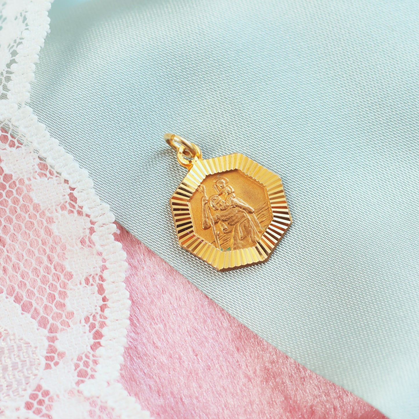 Vintage Date 1982 9ct Gold St Christopher Pendant