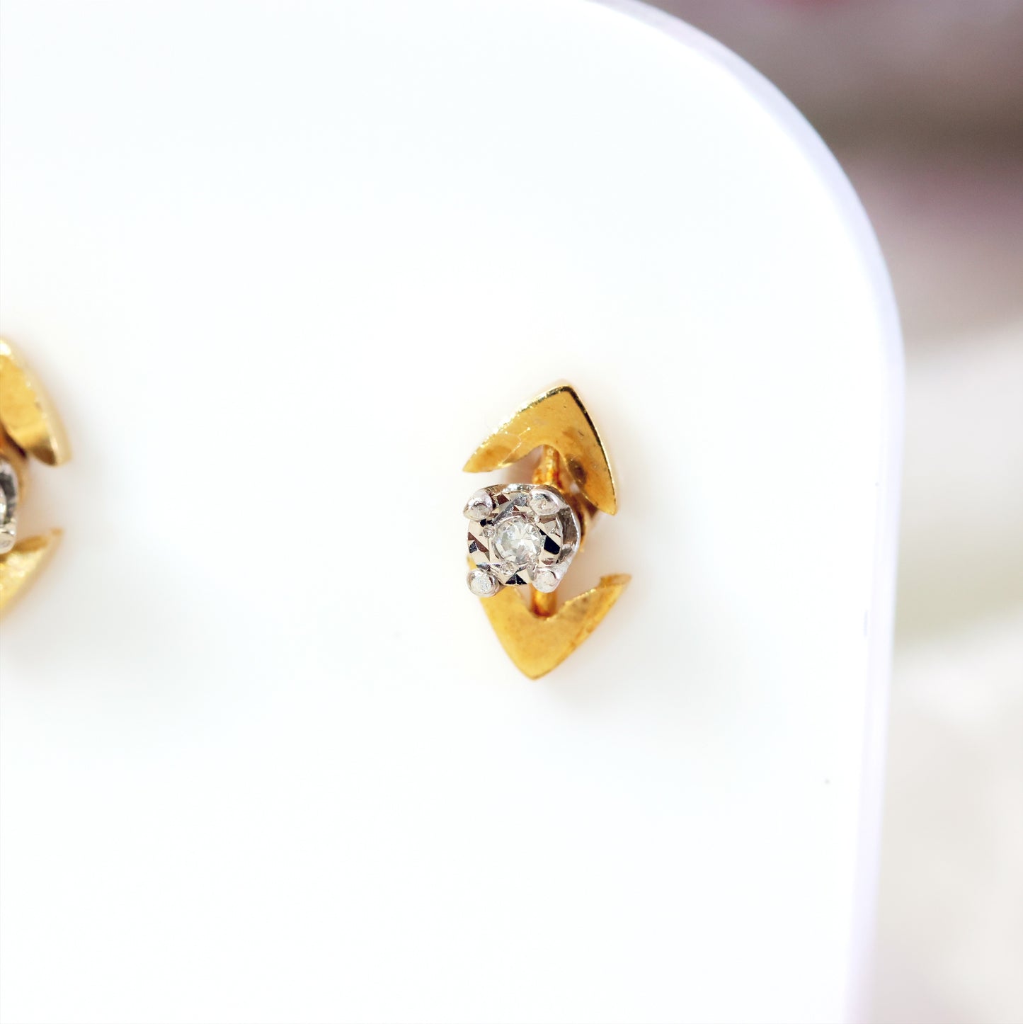 D179-VINTAGE-WHITE-GOLD-YELLOW-GOLD-ARROW-STUDS-STUD-EARRINGS-EARRING-DIAMOND-01