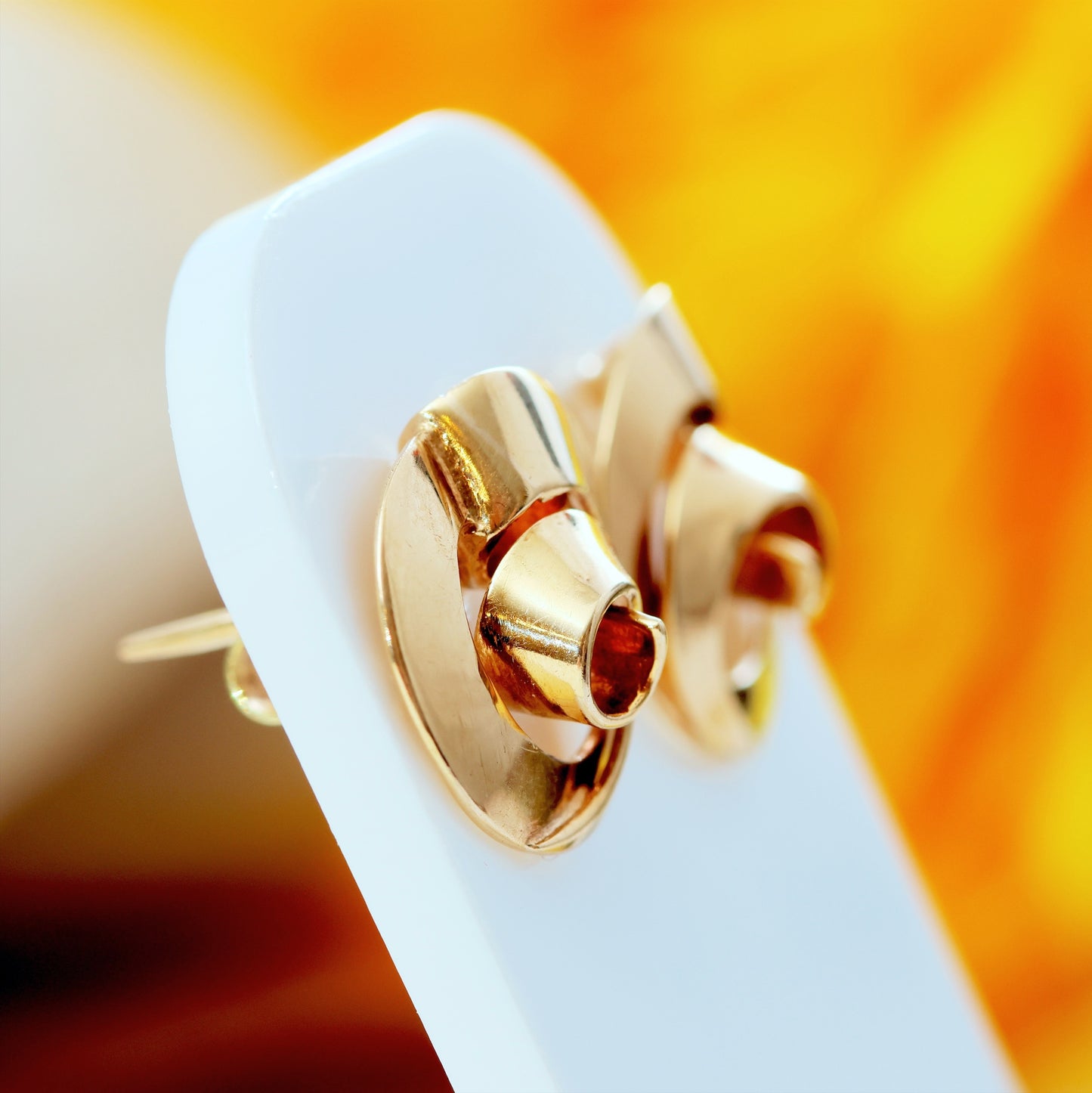 Vintage Date 1972 9ct Swirl Earrings