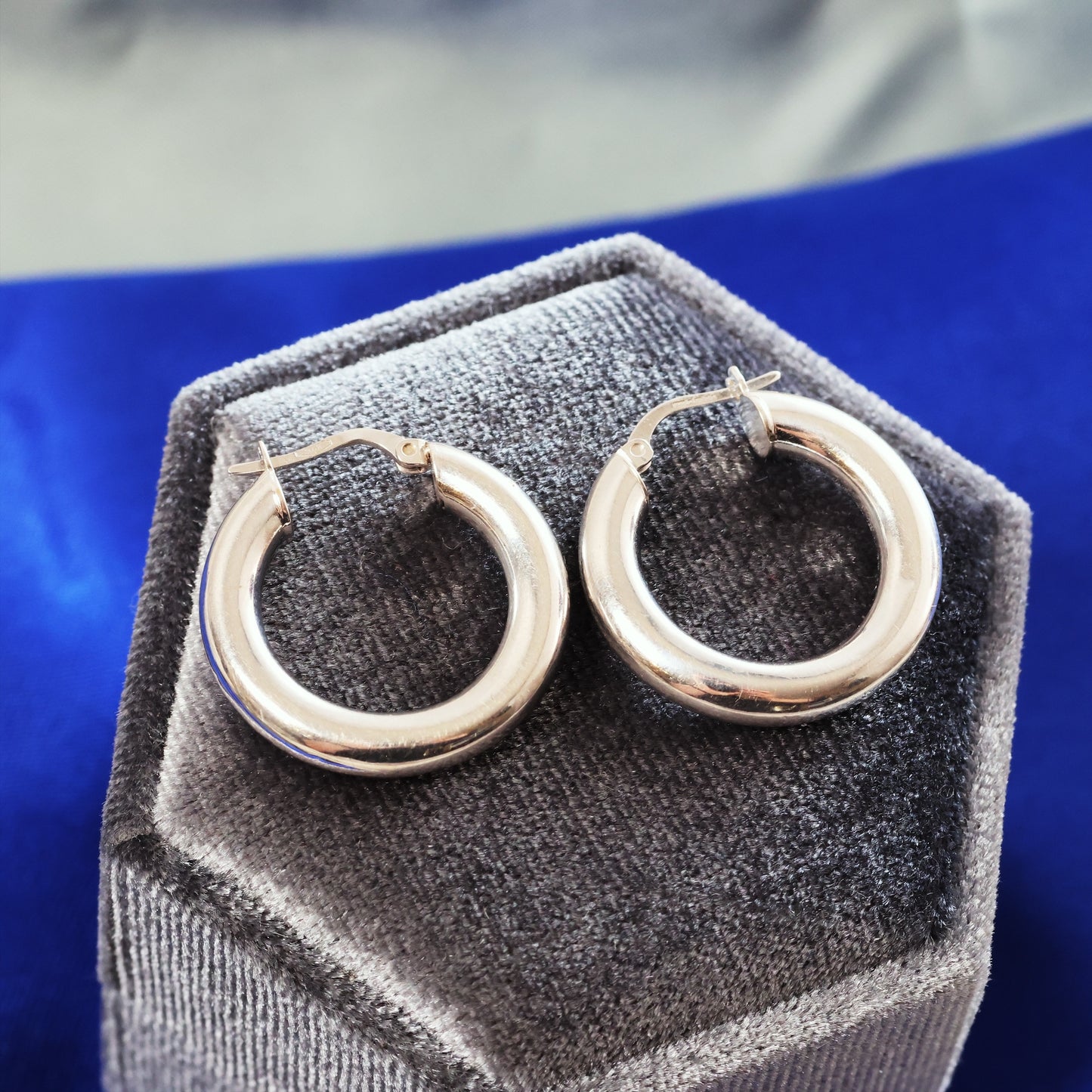 Vintage Chunky White Gold Hoop Earrings