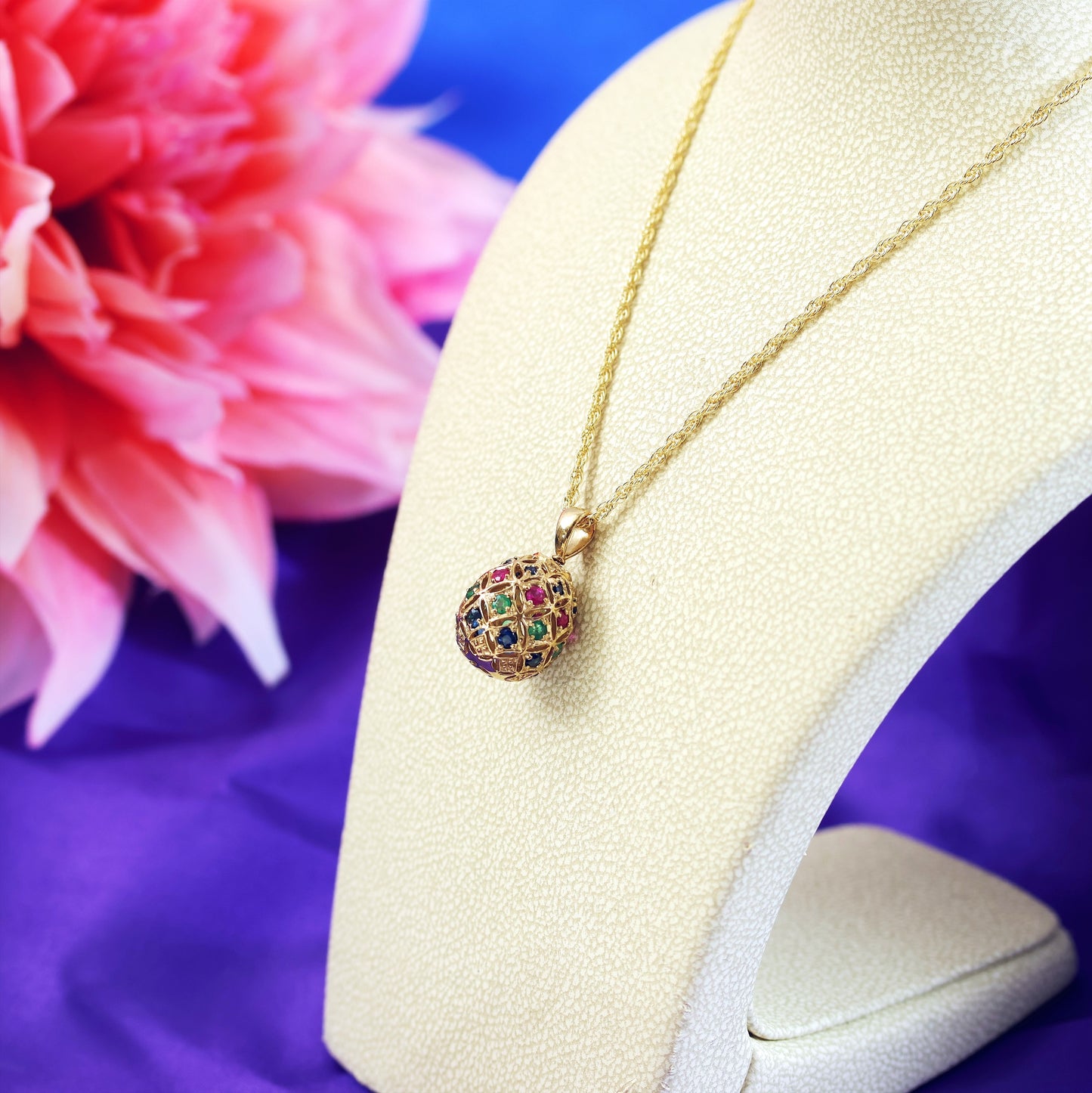 D189-GOLD-PENDENT-EMERALD-SAPPHIRE-RUBY-DROP-SHAPED-FABERGE-EGGS-9CT-YELLOW-01_5