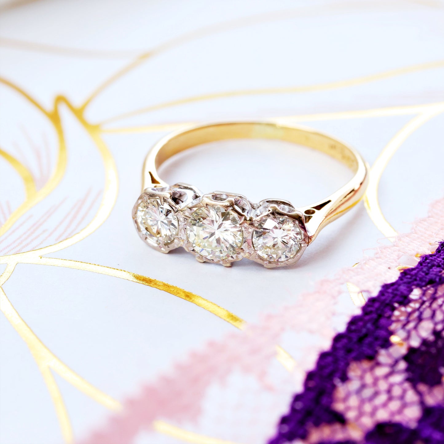 D190-VINTAGE-DIAMOND-ENGAGEMENT-PLATINUM-TRILOGY-RING-GOLD-01