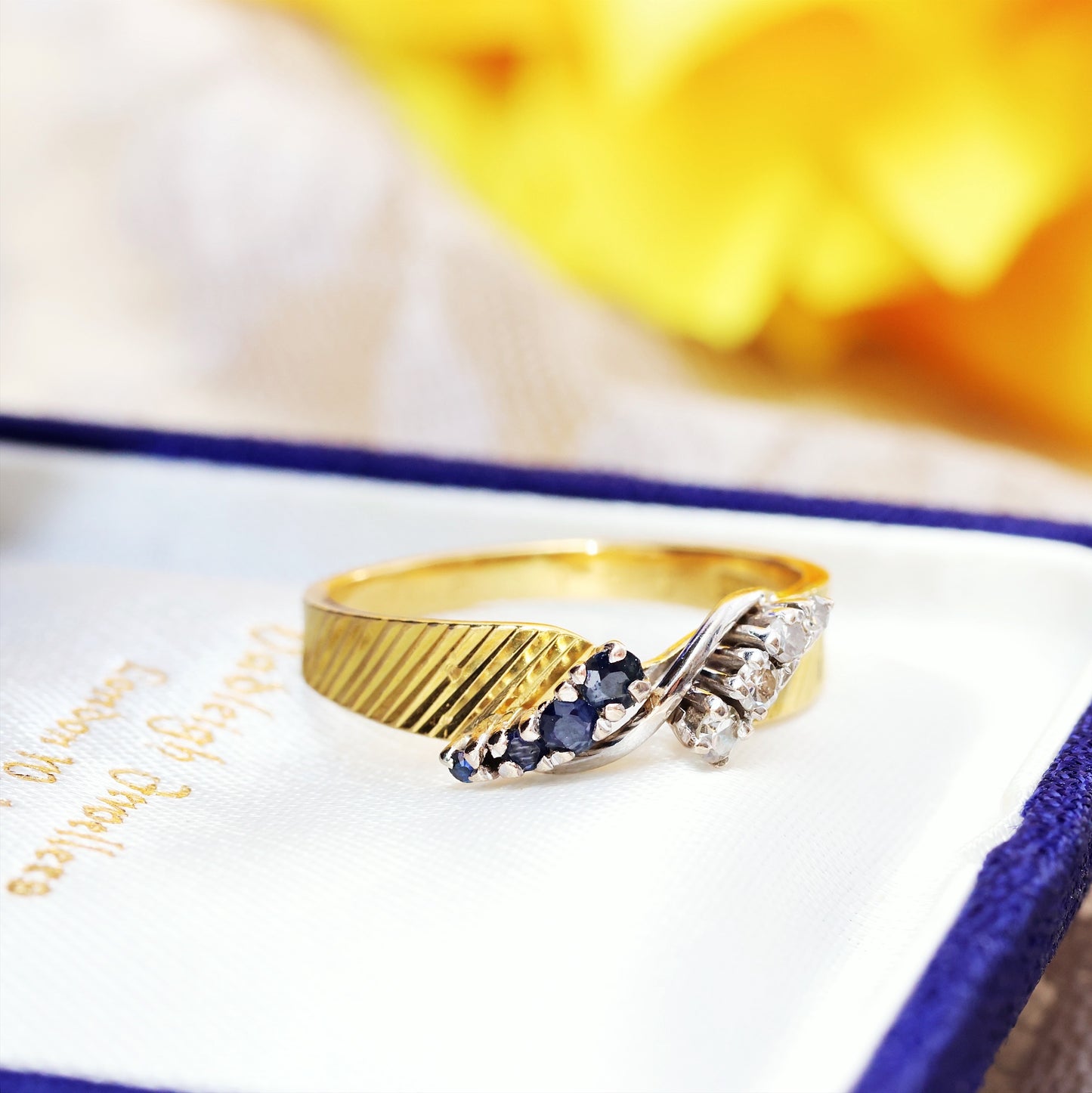 D192-VINTAGE-DIAMOND-BLUE-SAPPHIRE-DESIGNER-DRESS-ASYMMETRIC-GOLD-RING-01