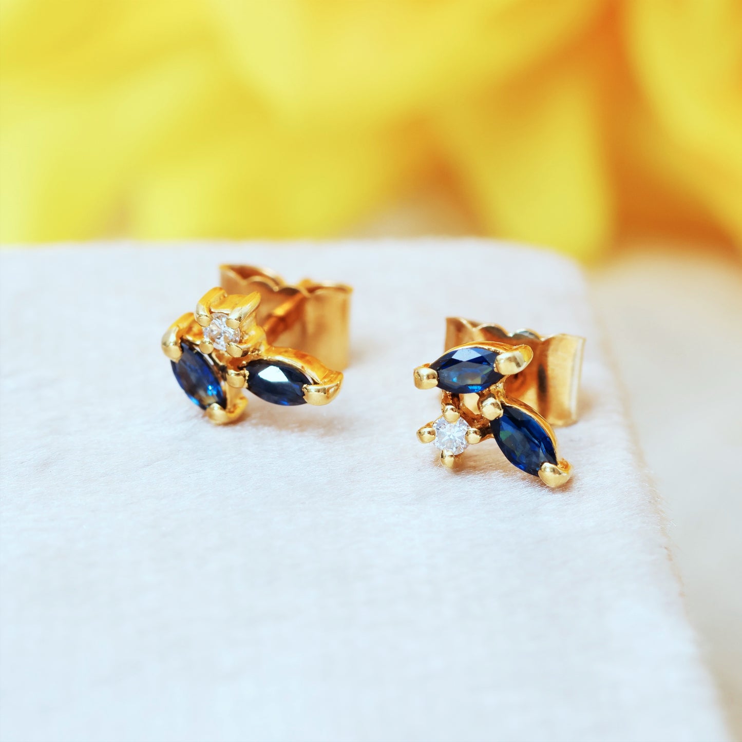 CUTE! Vintage 1980's Sapphire & Diamond Earrings