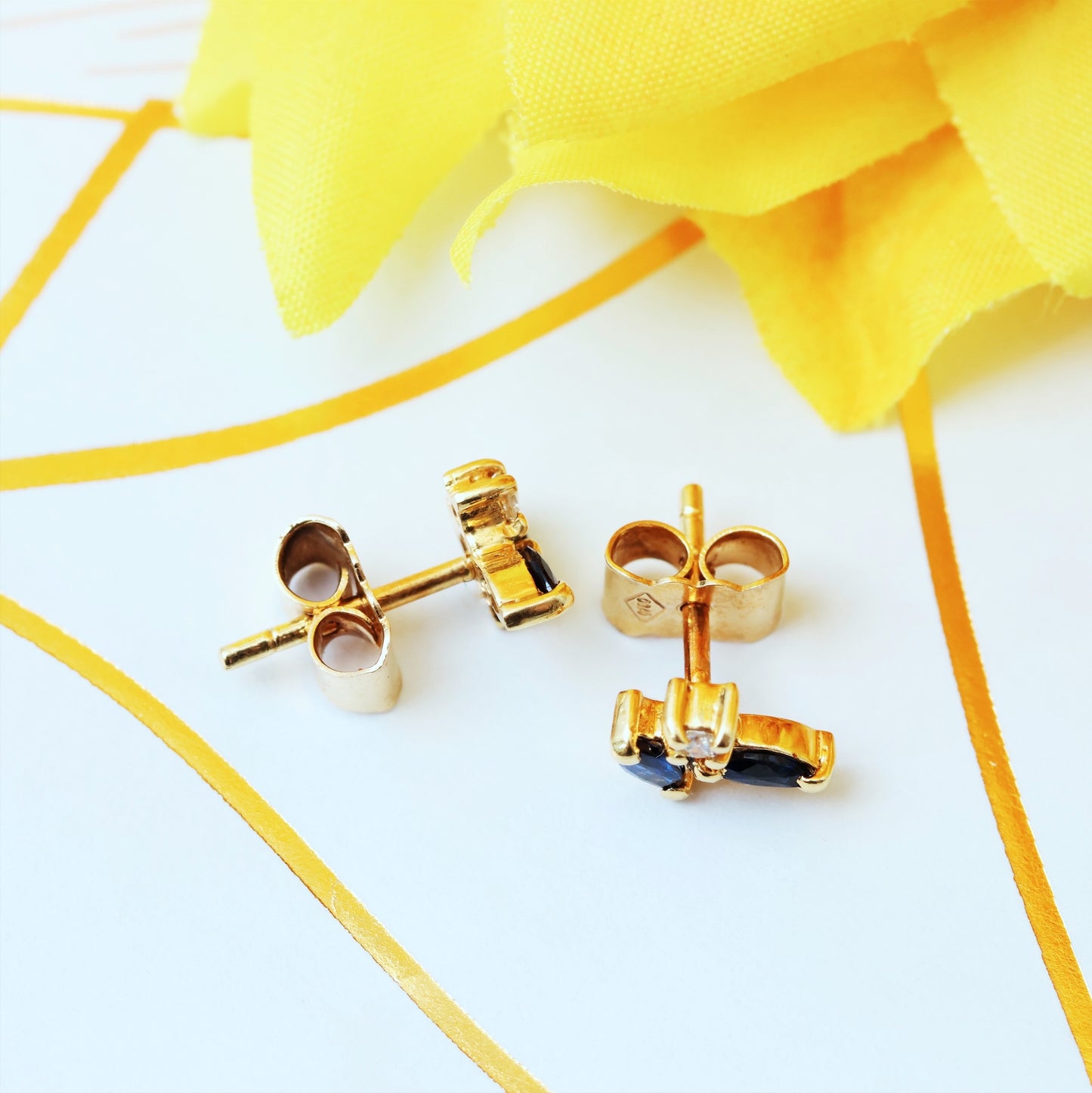 CUTE! Vintage 1980's Sapphire & Diamond Earrings