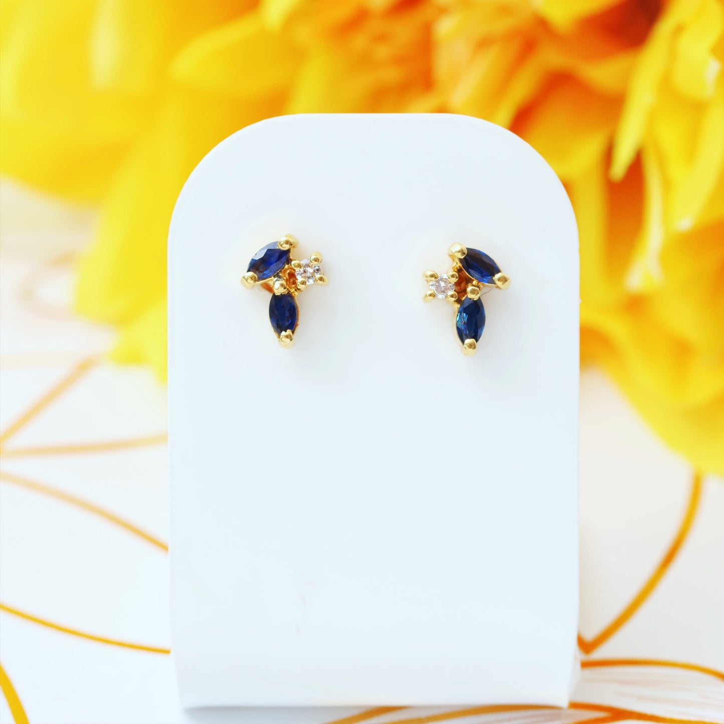 CUTE! Vintage 1980's Sapphire & Diamond Earrings