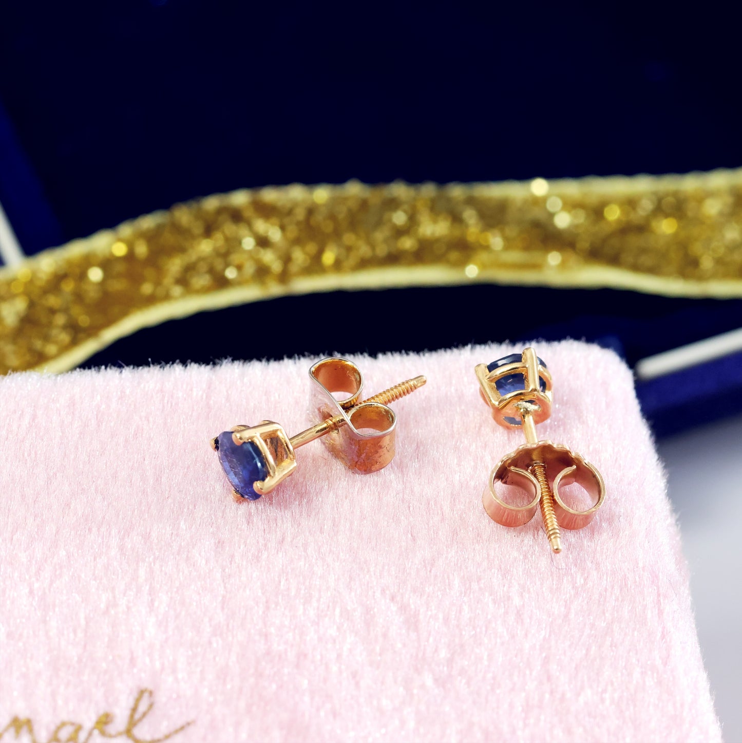 Gorgeous Vintage Bright Blue Sapphire Stud Earrings
