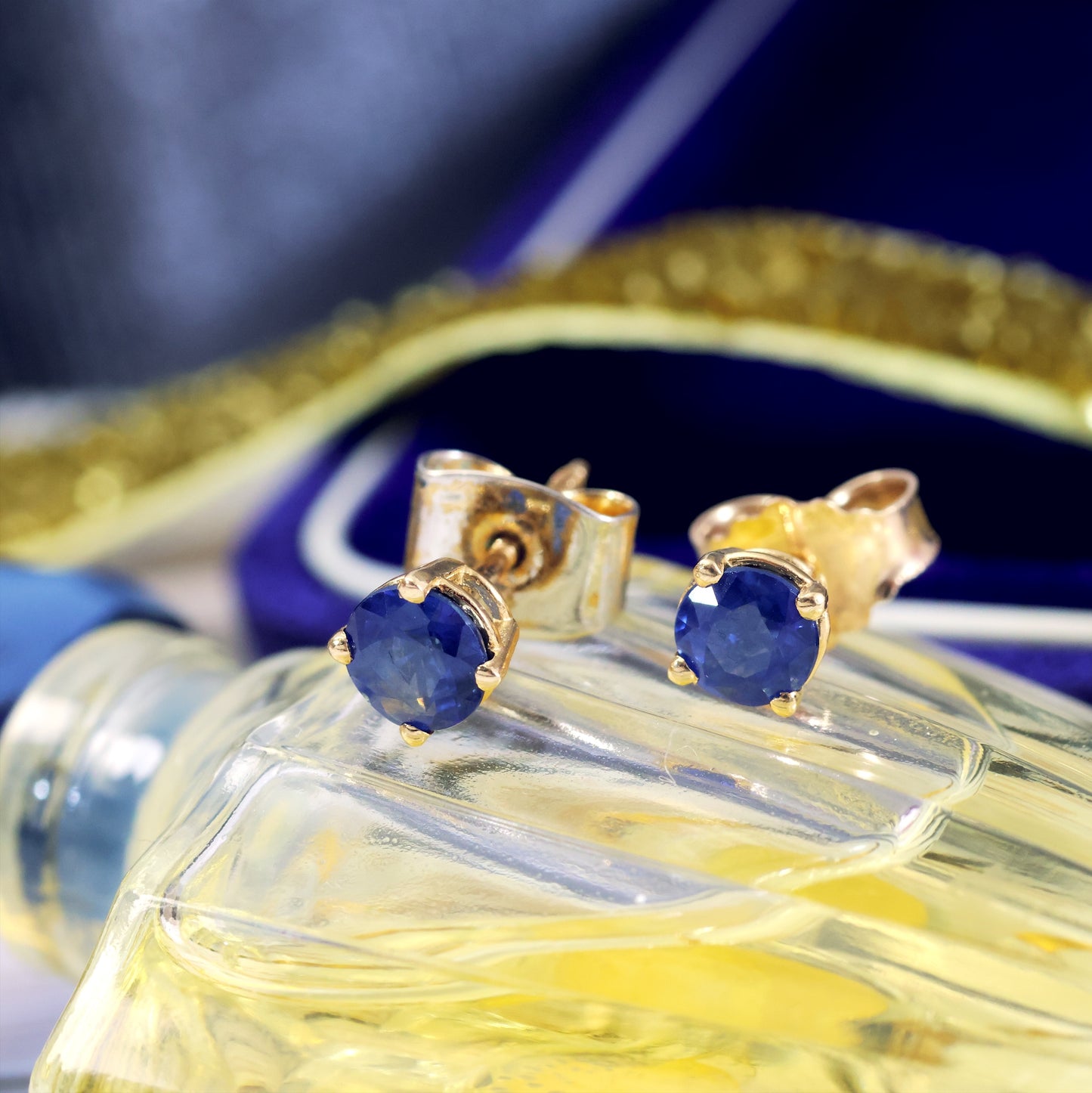 Gorgeous Vintage Bright Blue Sapphire Stud Earrings