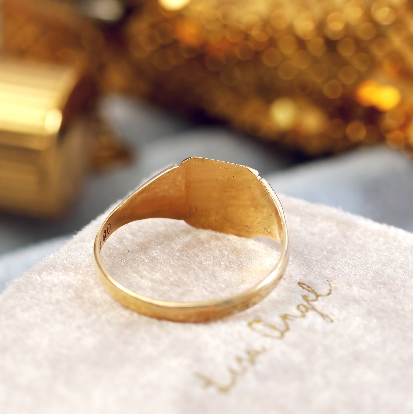 Vintage Date 1977 9ct Gold Art Deco Styled Signet Ring