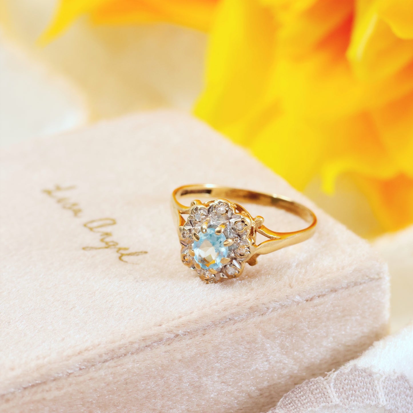 D204-VINTAGE-AQUAMARINE-DIAMOND-FLOWER-CLUSTER-9CT-YELLOW-ENGAGEMENT-RING