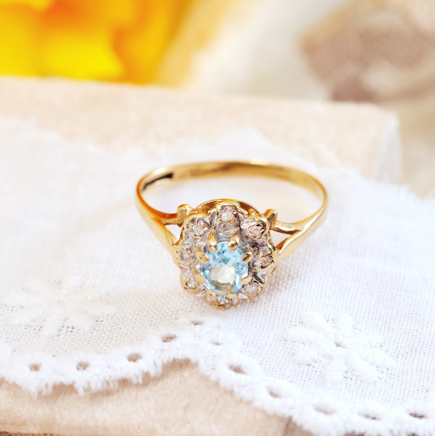 D204-VINTAGE-AQUAMARINE-DIAMOND-FLOWER-CLUSTER-9CT-YELLOW-ENGAGEMENT-RING-0