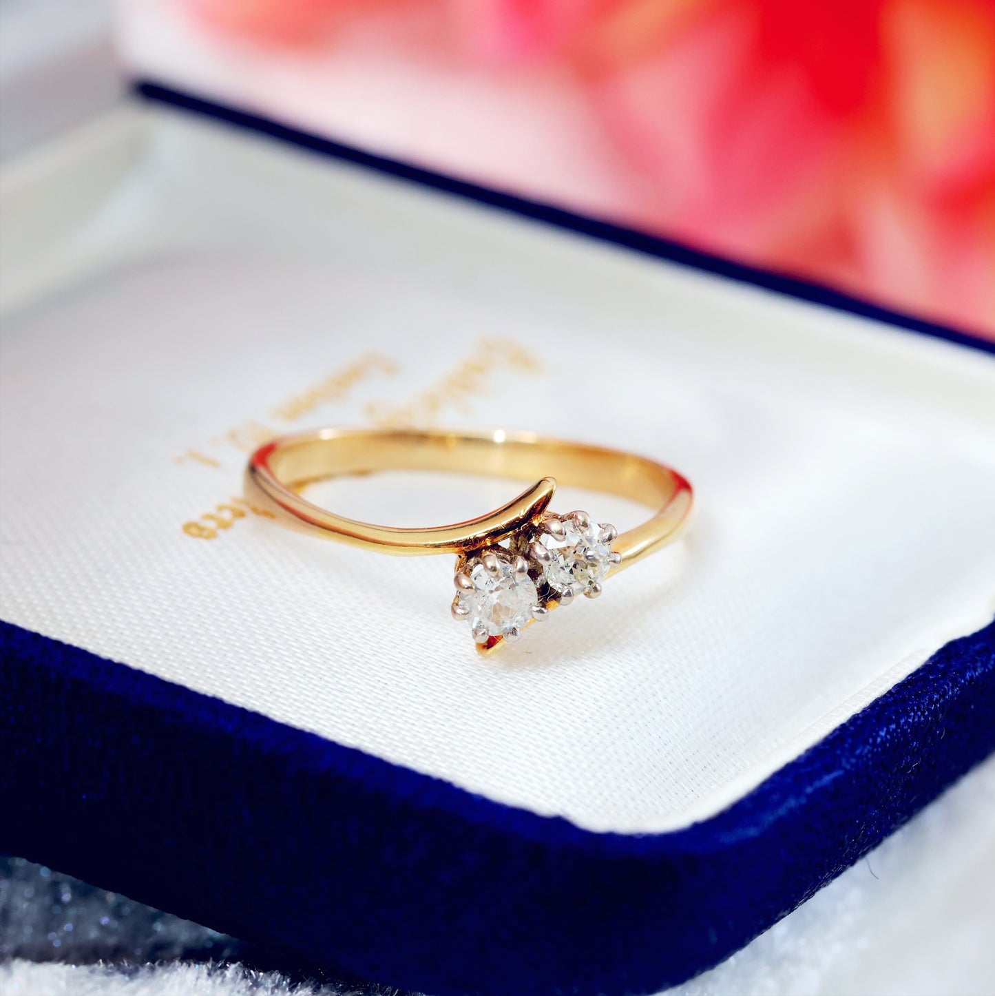 D205-VINTAGE-DIAMOND-CROSSOVER-RING-ENGAGEMENT-TWO-STONE-GOLD-YELLOW-18CT-