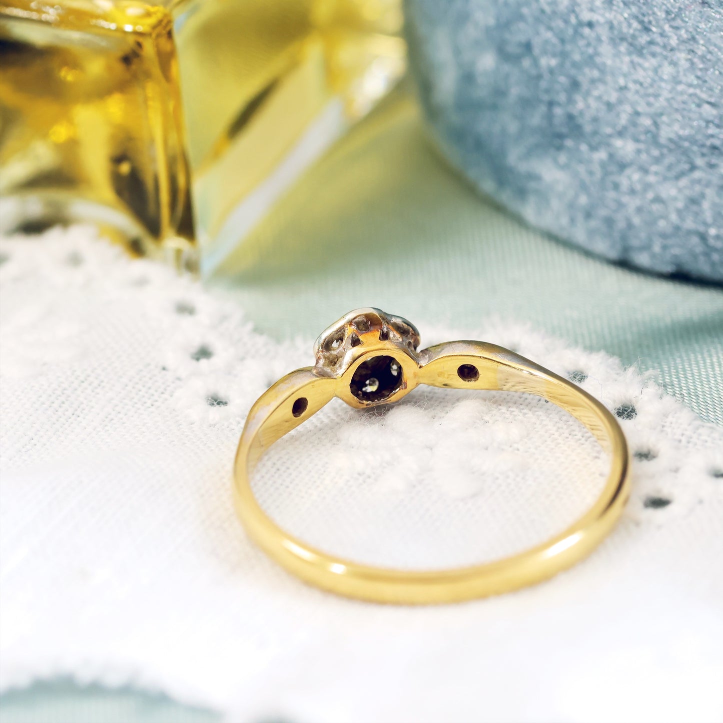Cute Vintage Diamond Daisy Cluster Engagement Ring
