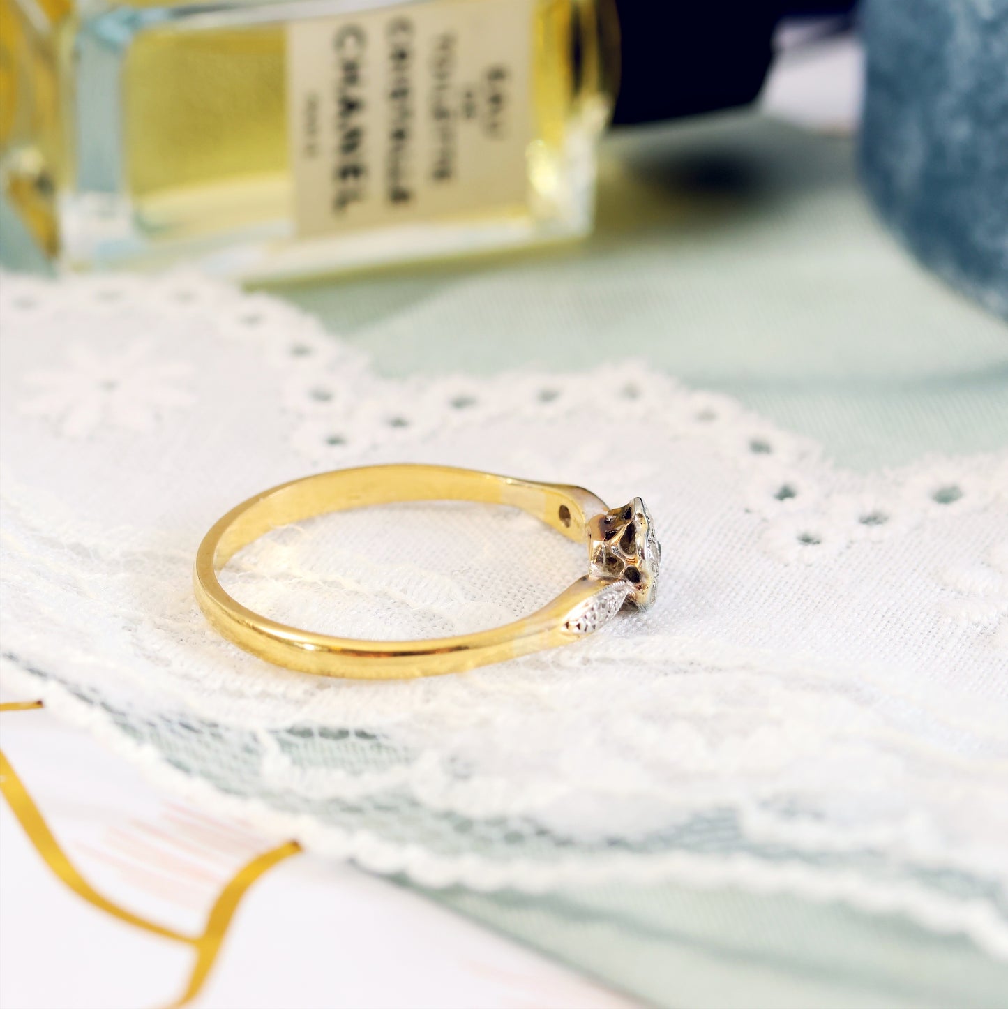 Cute Vintage Diamond Daisy Cluster Engagement Ring