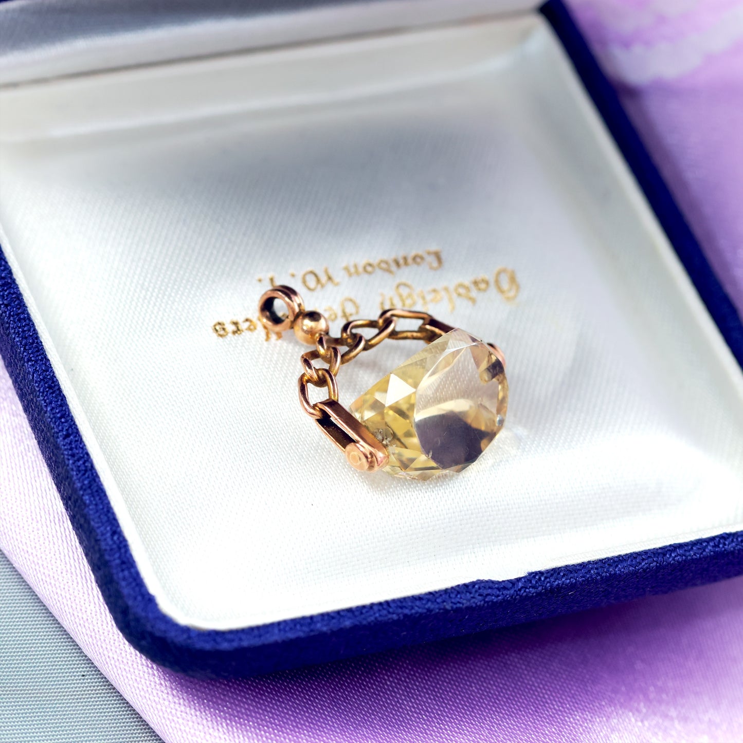 D213-VINTAGE-GOLD-CITRINE-GLASS-FOB-PENDENT-NECKLACE
