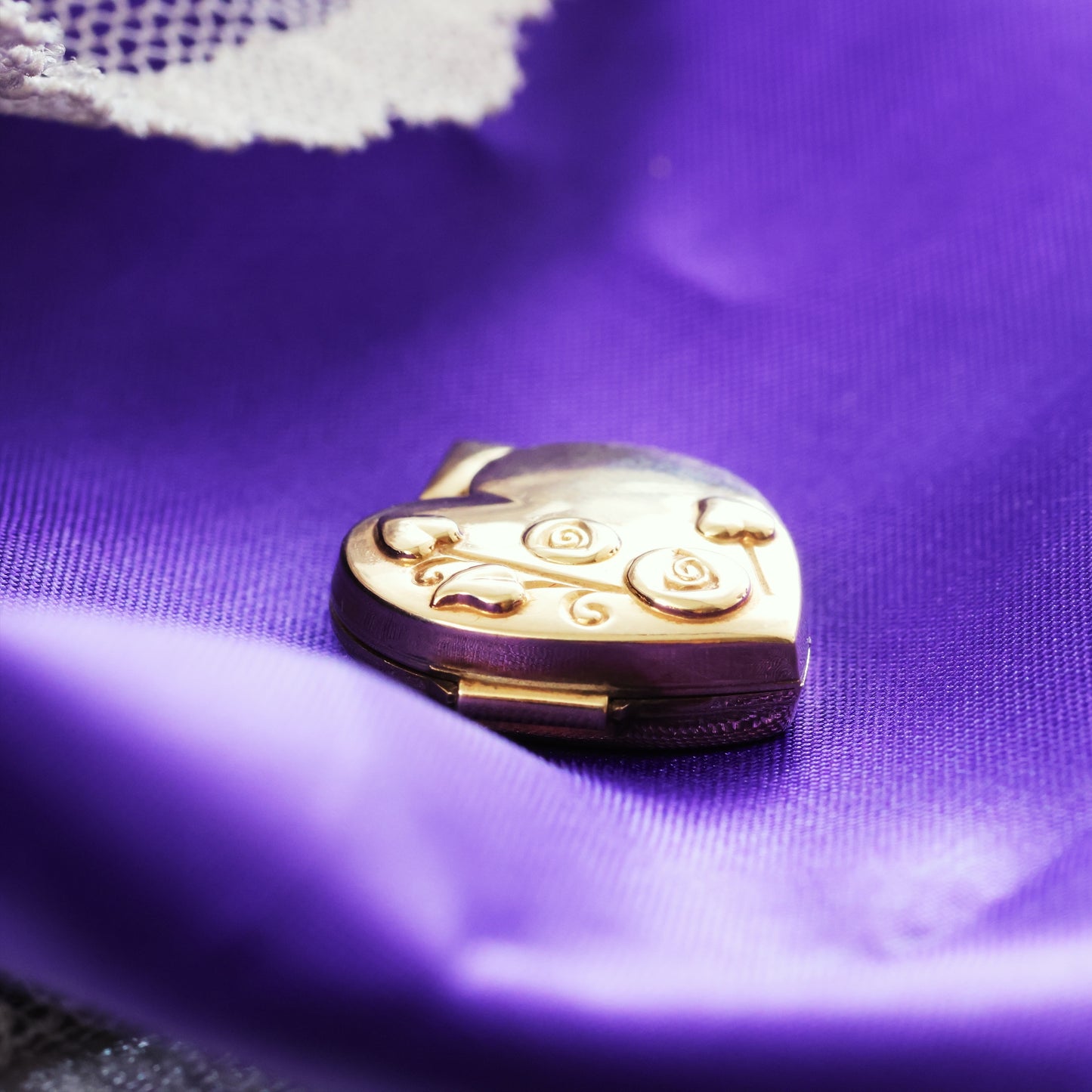 Darling Rose Embossed Gold Locket