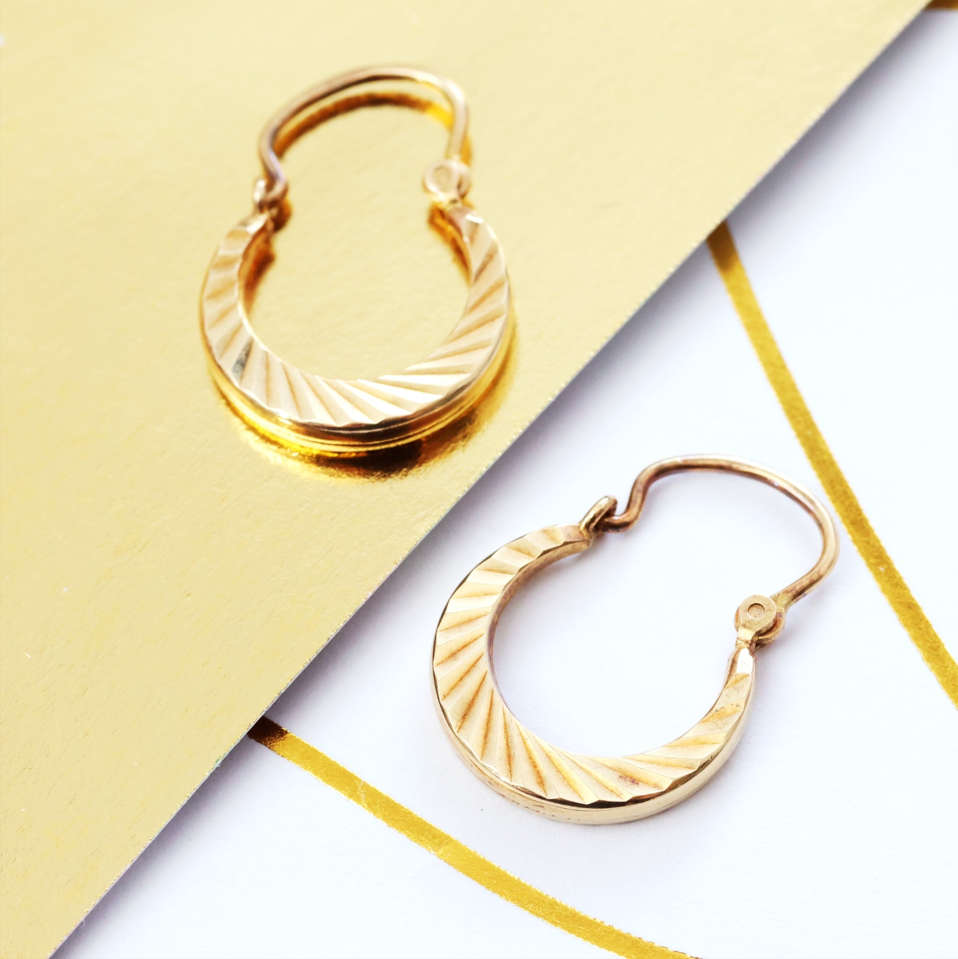 D134-VINTAGE-TEXTURED-CRESCENT-9CT-YELLOW-GOLD-HOOPS-HOOP-STYLE-EARRINGS-01