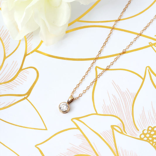 D135-VINTAGE-9CT-YELLOW-GOLD-SOLITAIRE-PENDENT-NECKLACE-CUBIC-ZIRCONIA-CZ-01_1